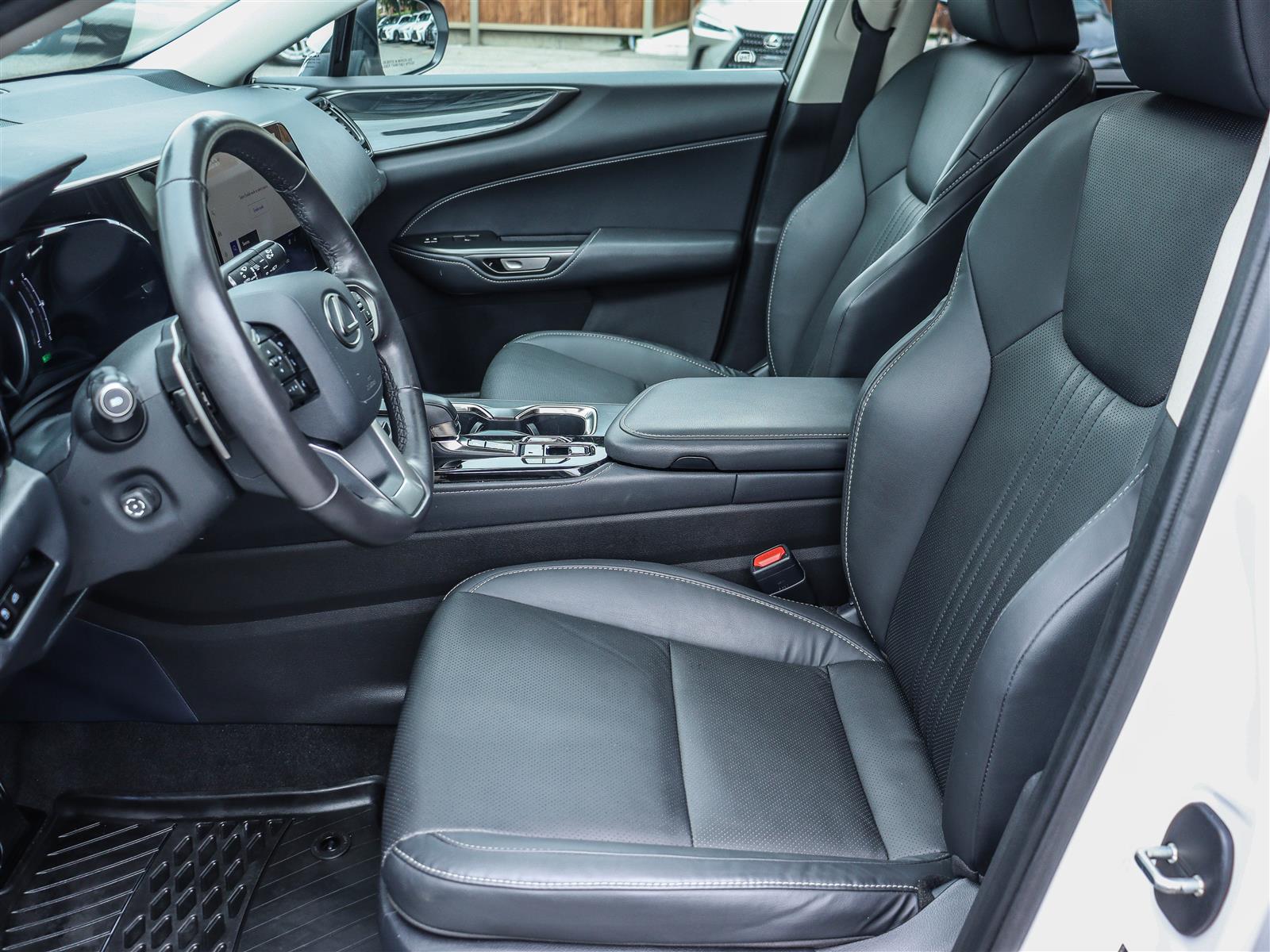 2025 Lexus NX 350h 10