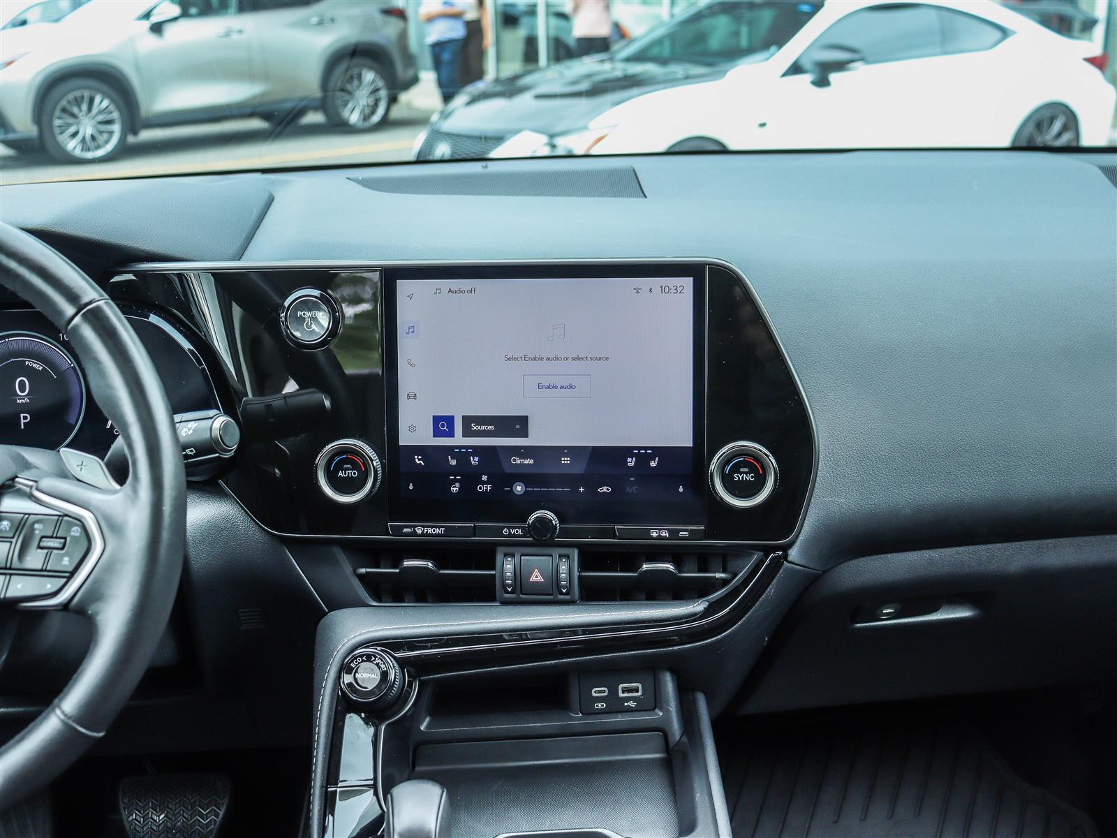 2025 Lexus NX 350h 14