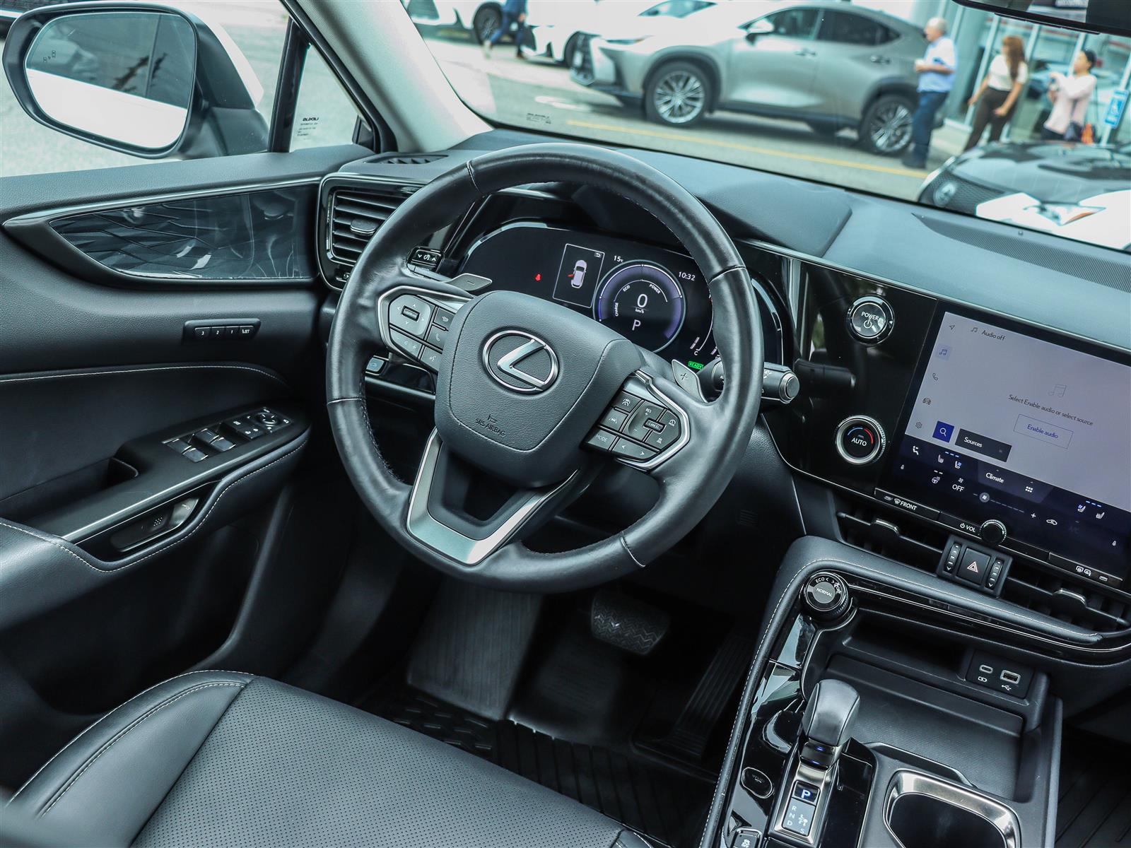 2025 Lexus NX 350h 15