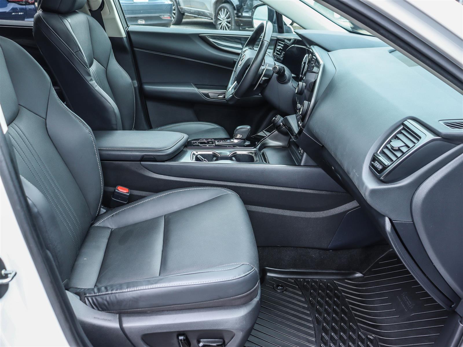 2025 Lexus NX 350h 18