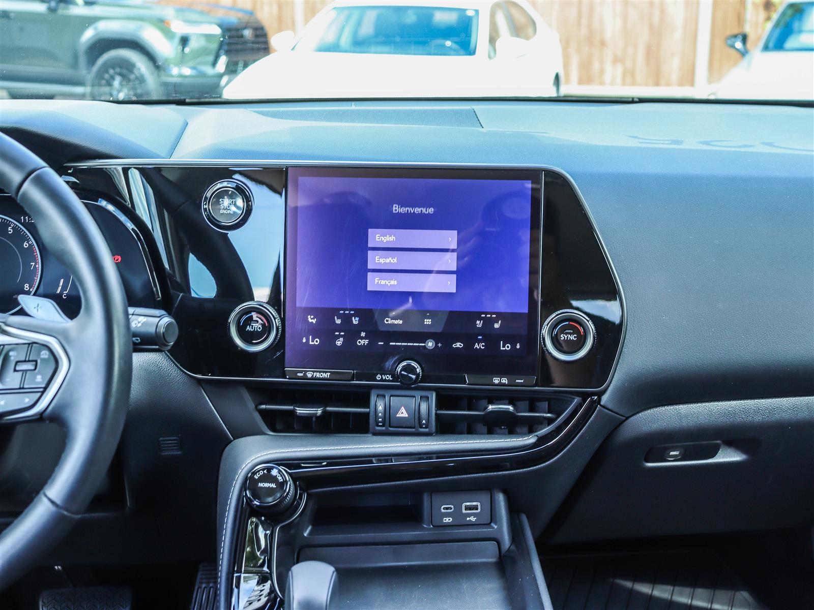 Lexus NX 350 2025 14