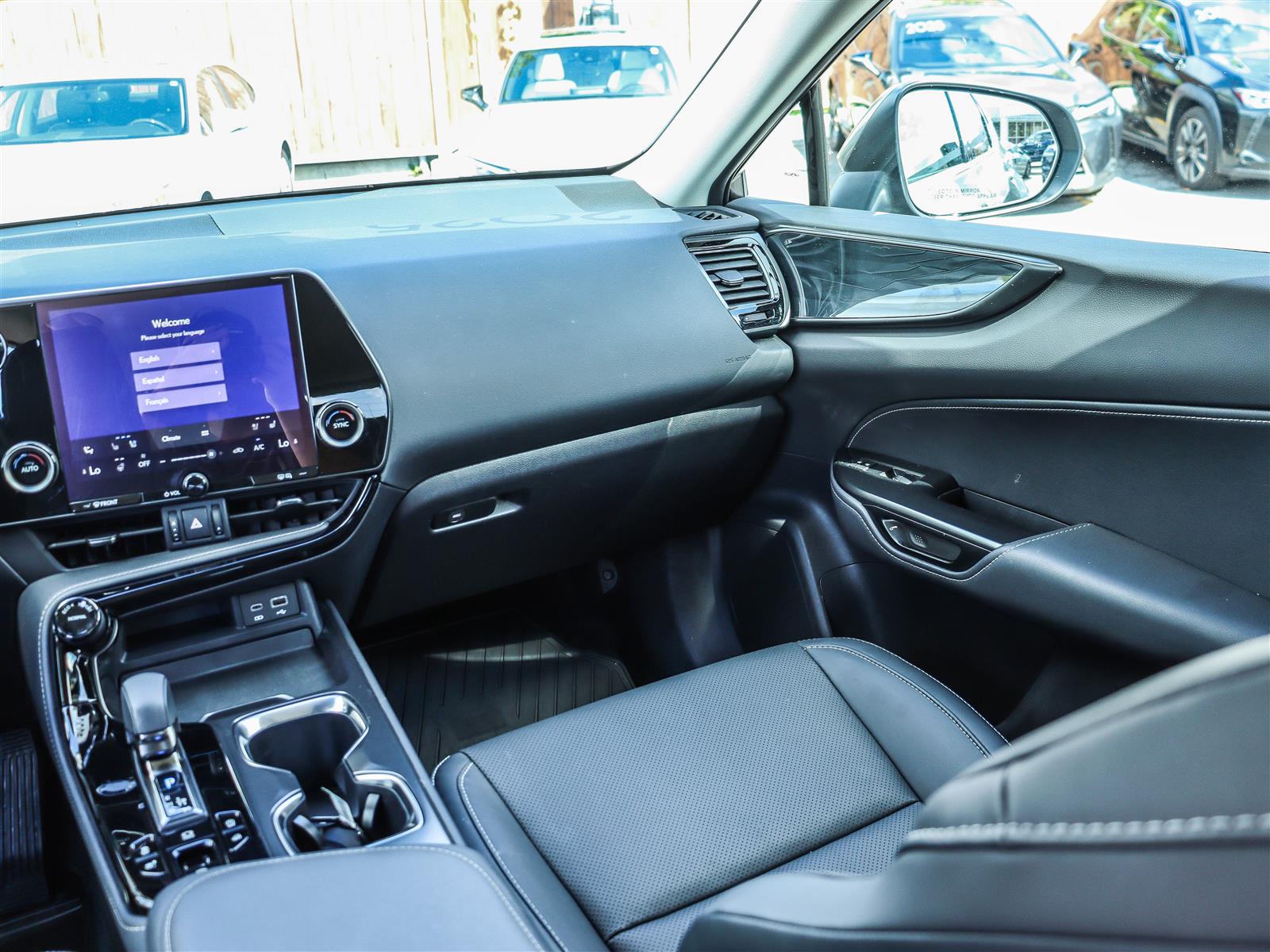 Lexus NX 350 2025 17