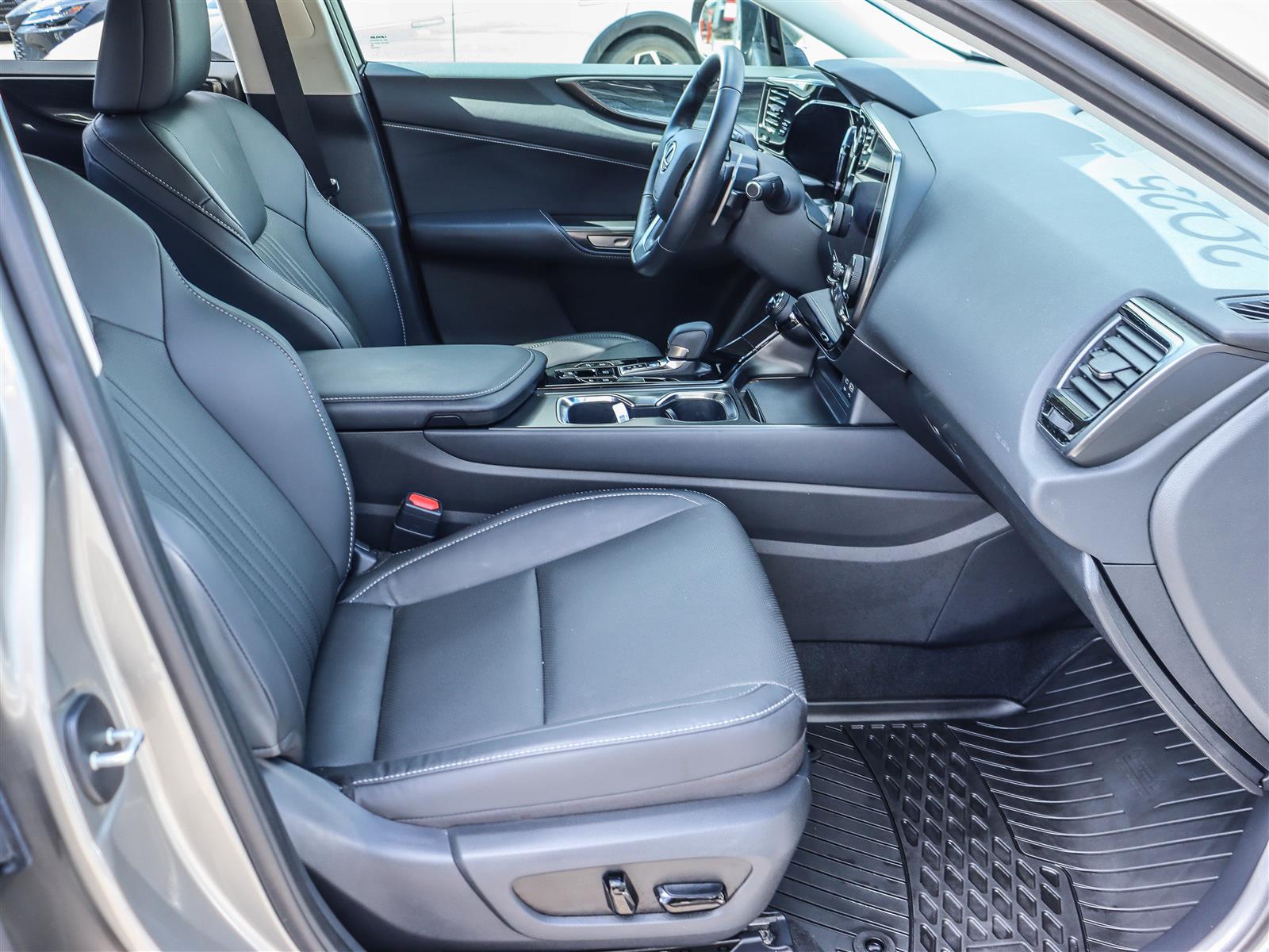 Lexus NX 350 2025 18
