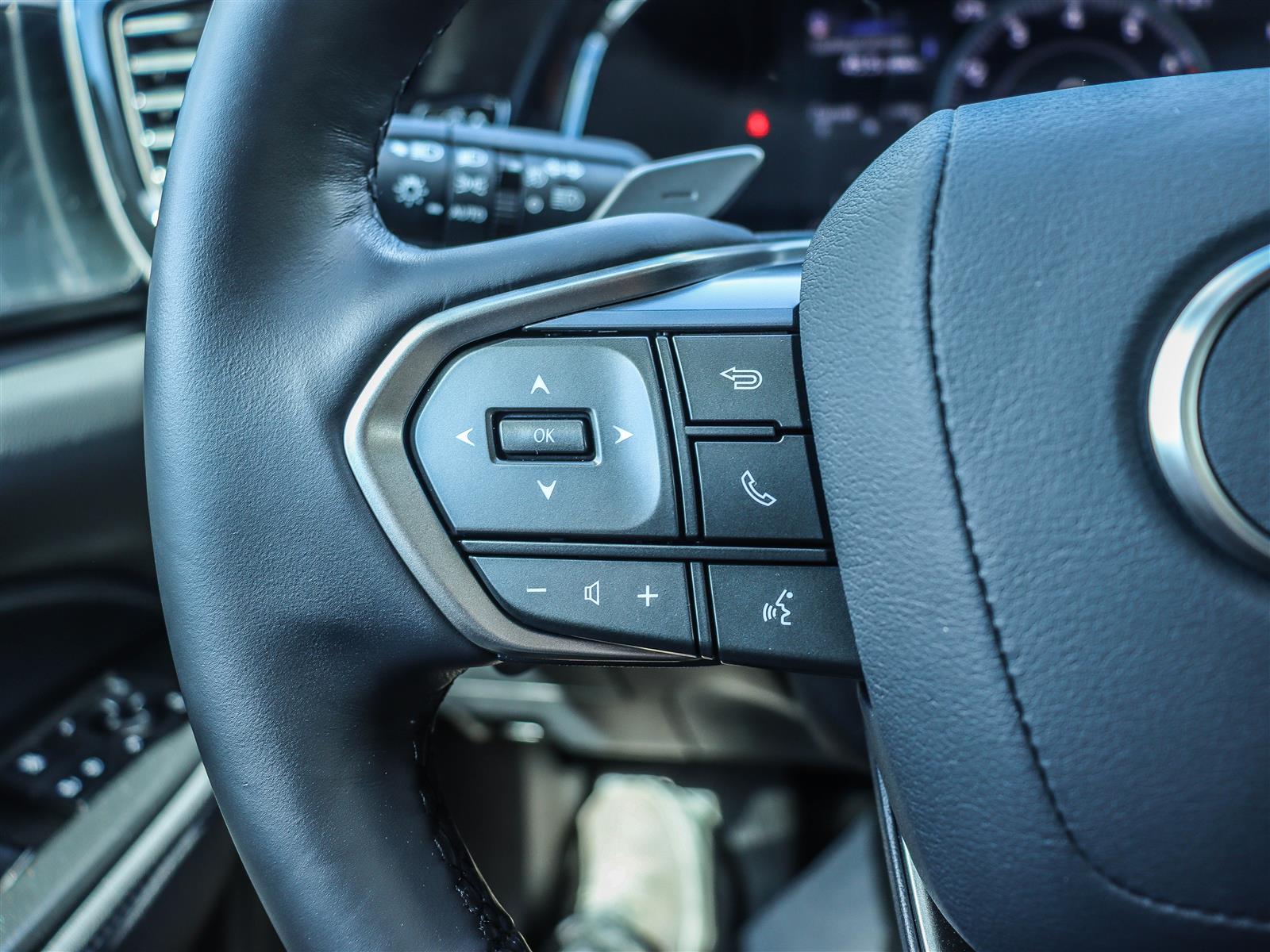 Lexus NX 350 2025 28