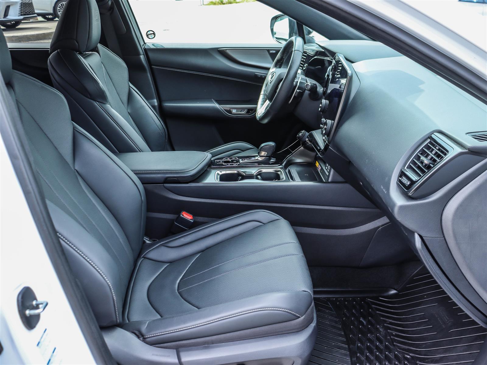 Lexus NX 350 2023 18