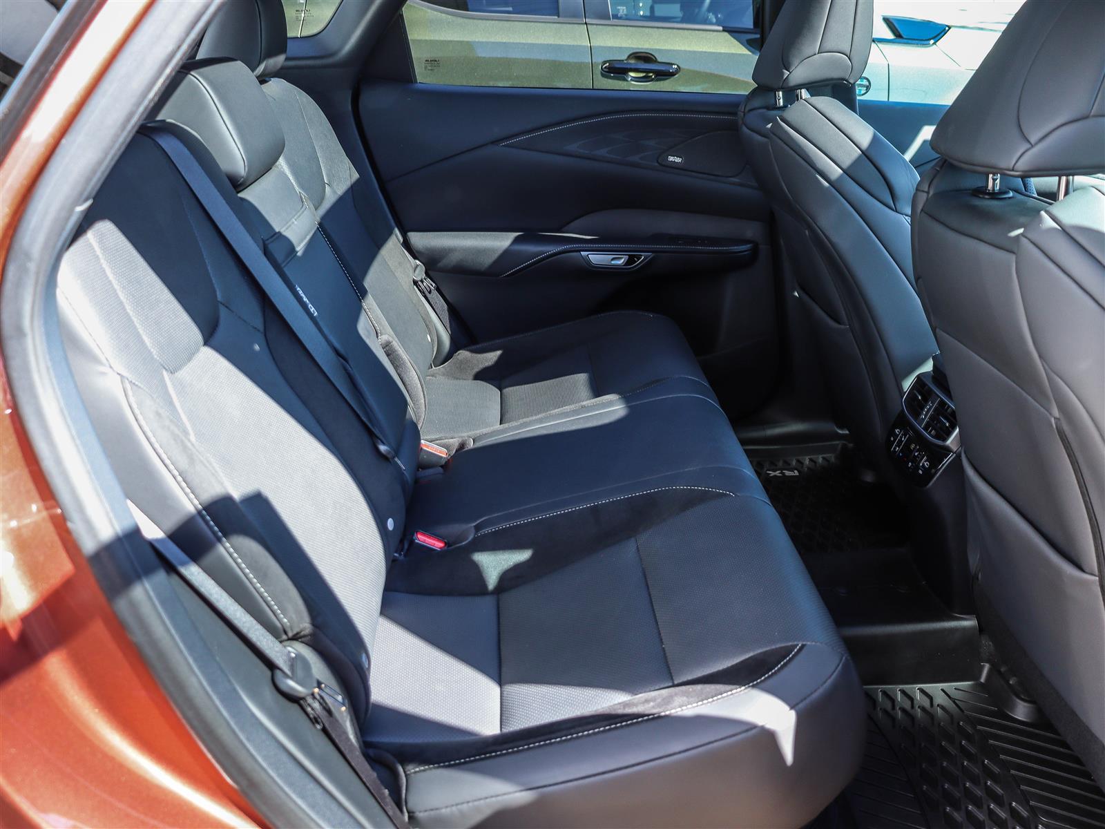 Lexus RX 500H 2023 21