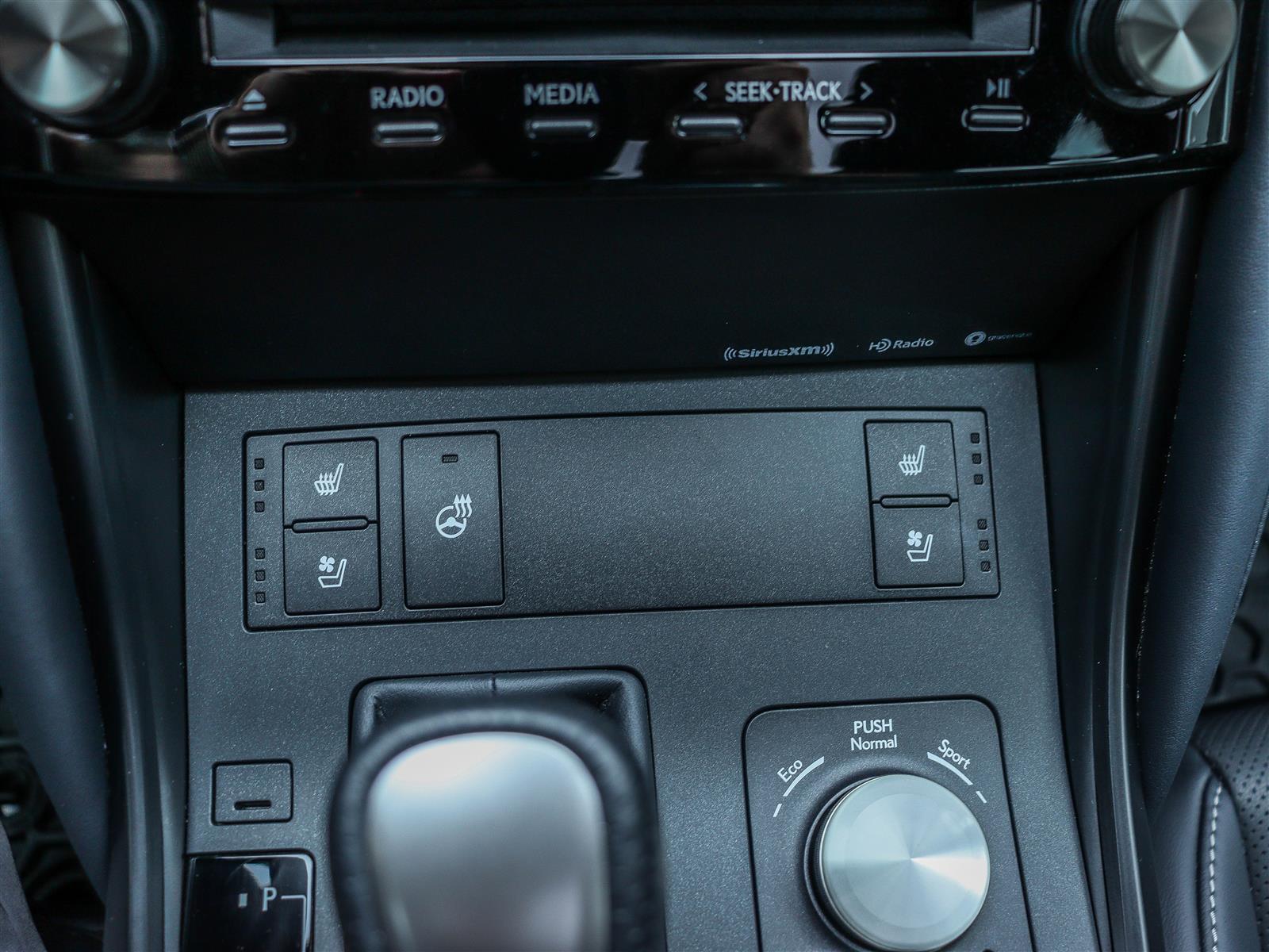 Lexus IS 350 2025 31