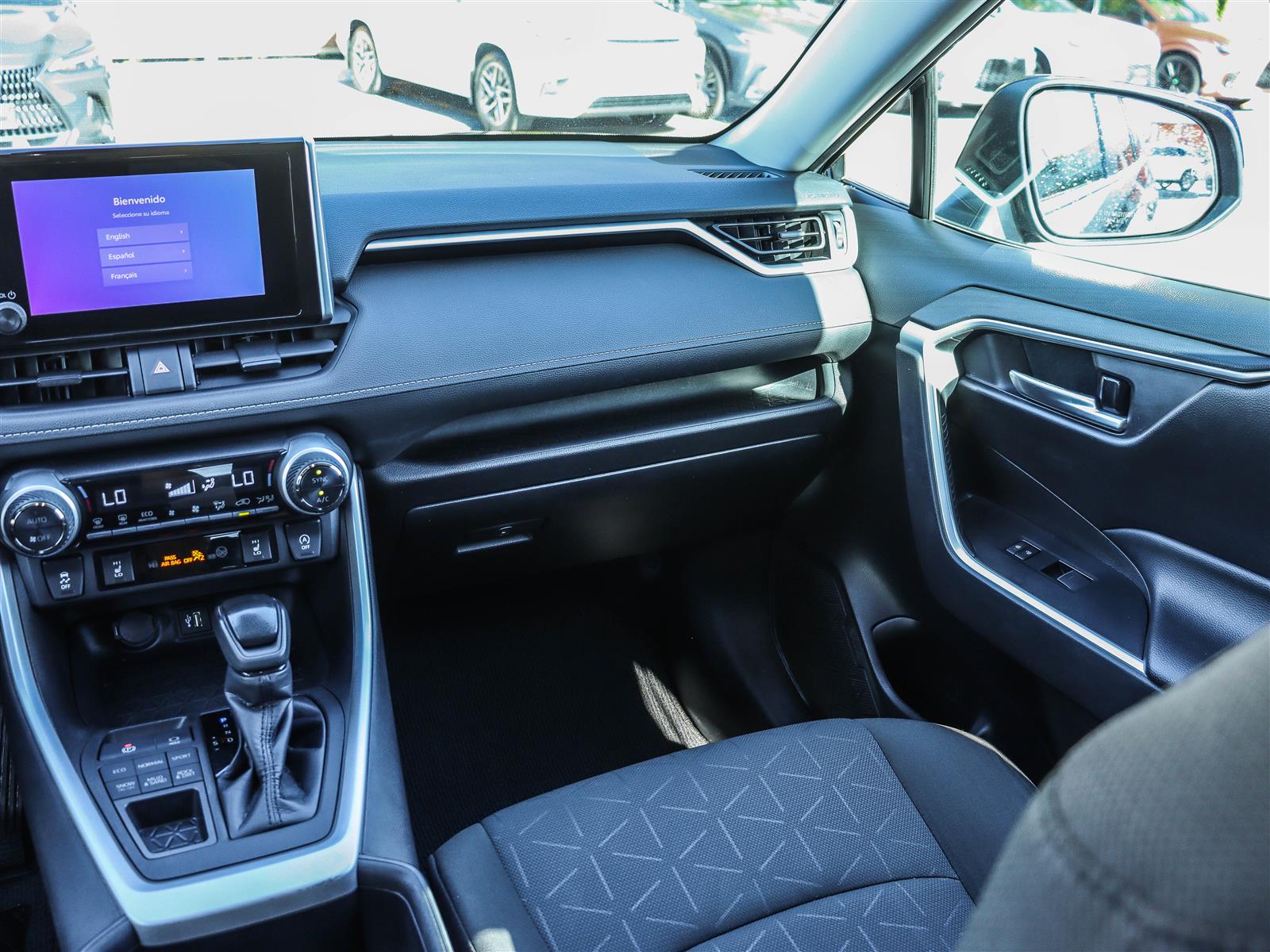 2023 Toyota RAV4 17