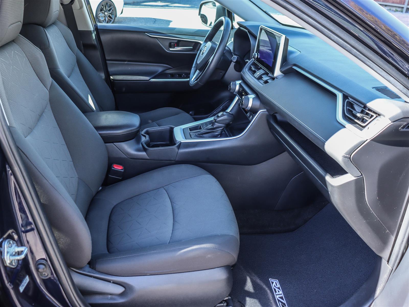 2023 Toyota RAV4 18