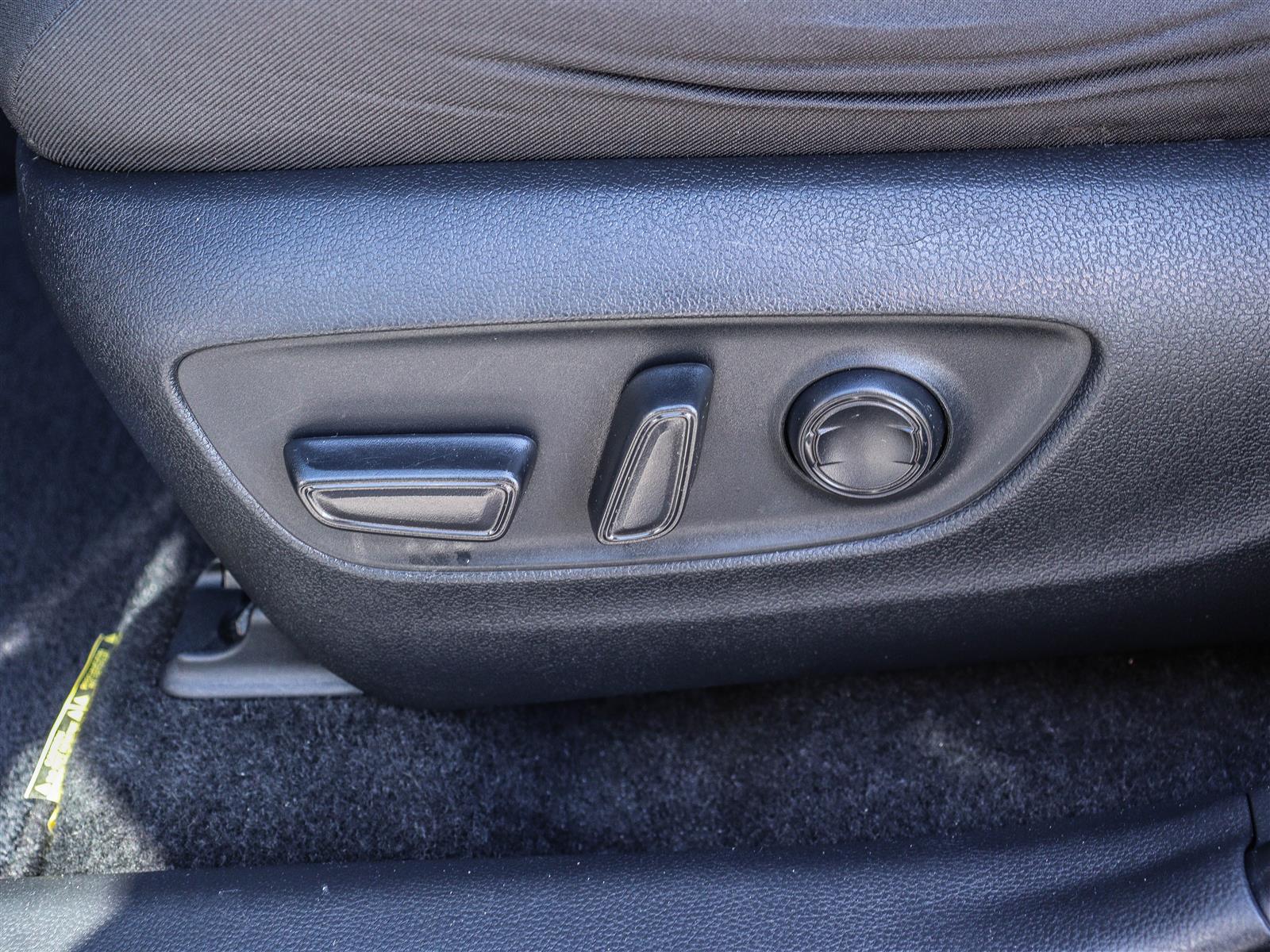 2023 Toyota RAV4 8