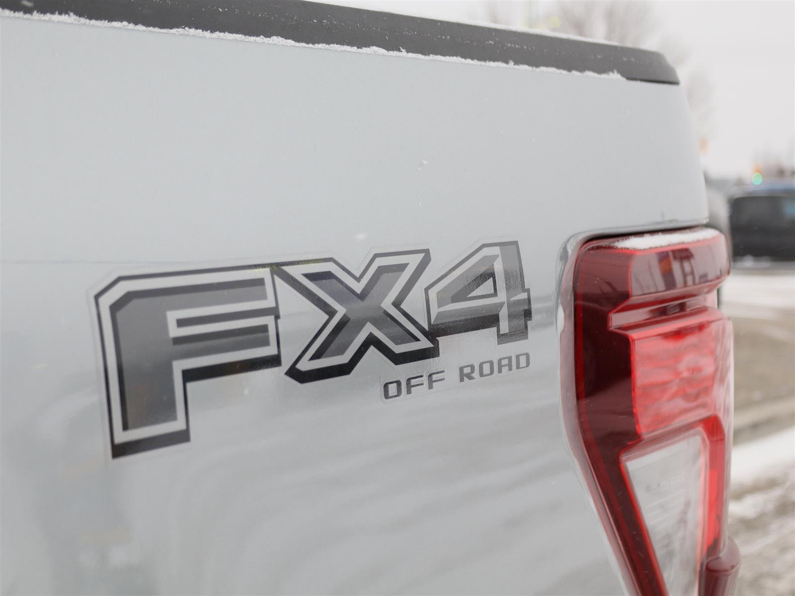 2025 Ford F-150 XLT | 12 Screen | Wireless Charging Pad - Thumbnail 11
