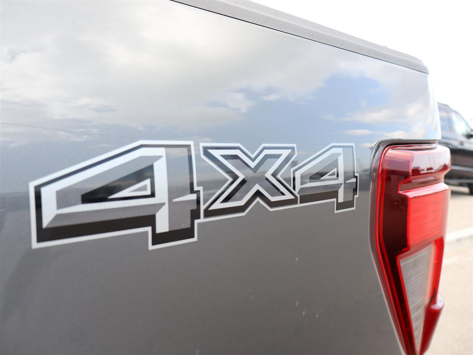 2025 Ford F-150 XLT | Blis Cross Traffic | Twin Panel MoonRoof - Thumbnail 12