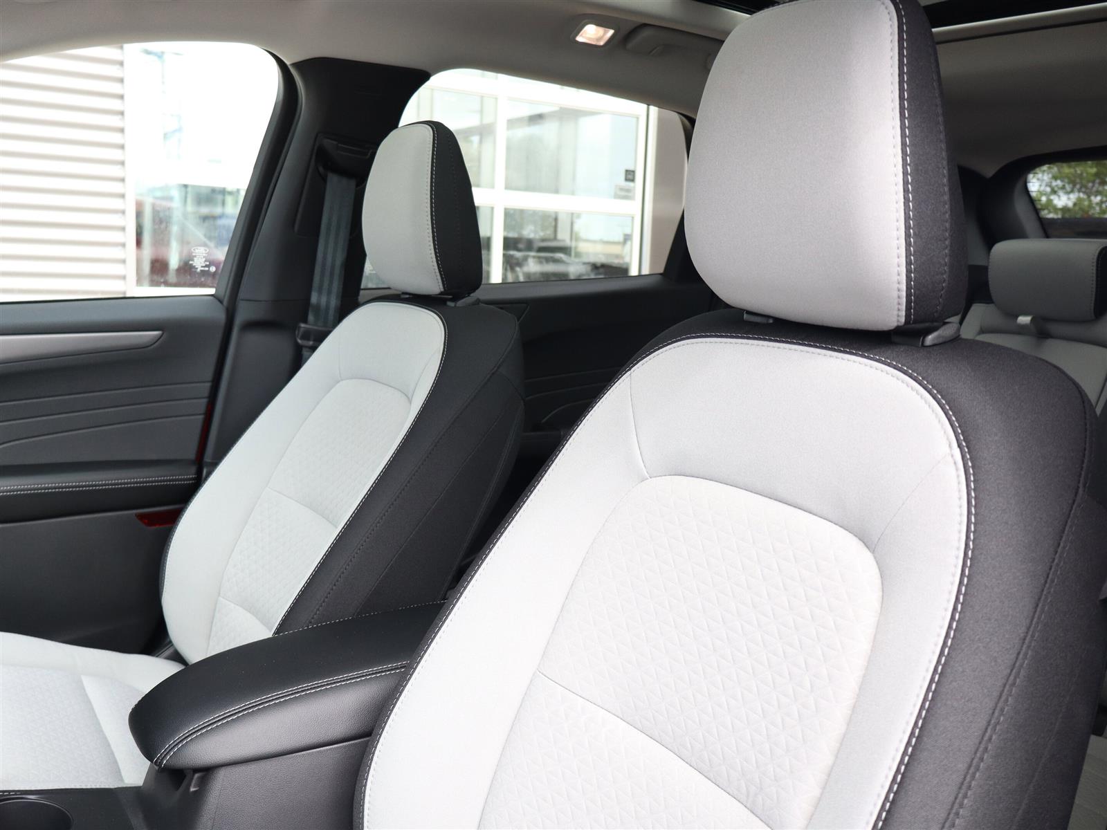 2025 Ford Escape Active | Memory Pack | Panoramic Vista Roof - Thumbnail 14