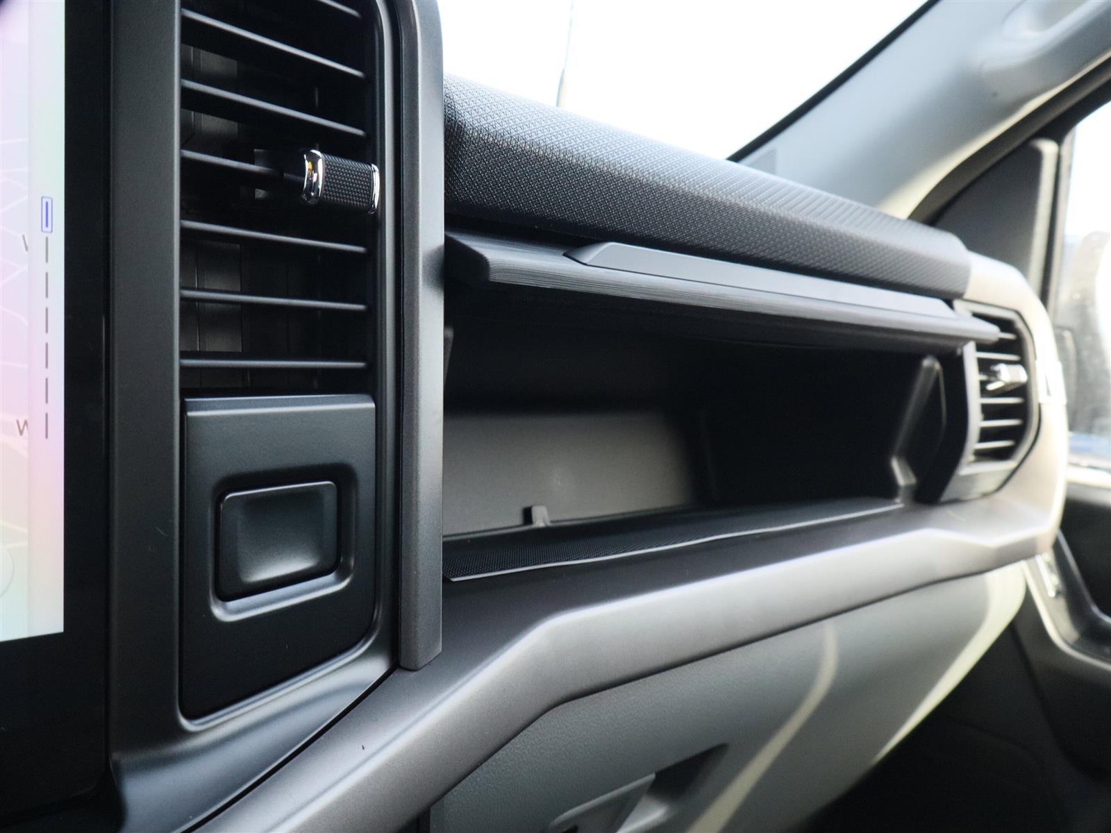 2025 Ford F-150 XLT | Rear View Camera | Dual Zone Climate - Thumbnail 25