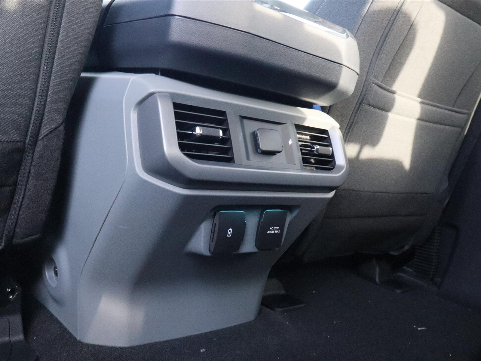 2025 Ford F-150 XLT | Rear View Camera | Dual Zone Climate - Thumbnail 32