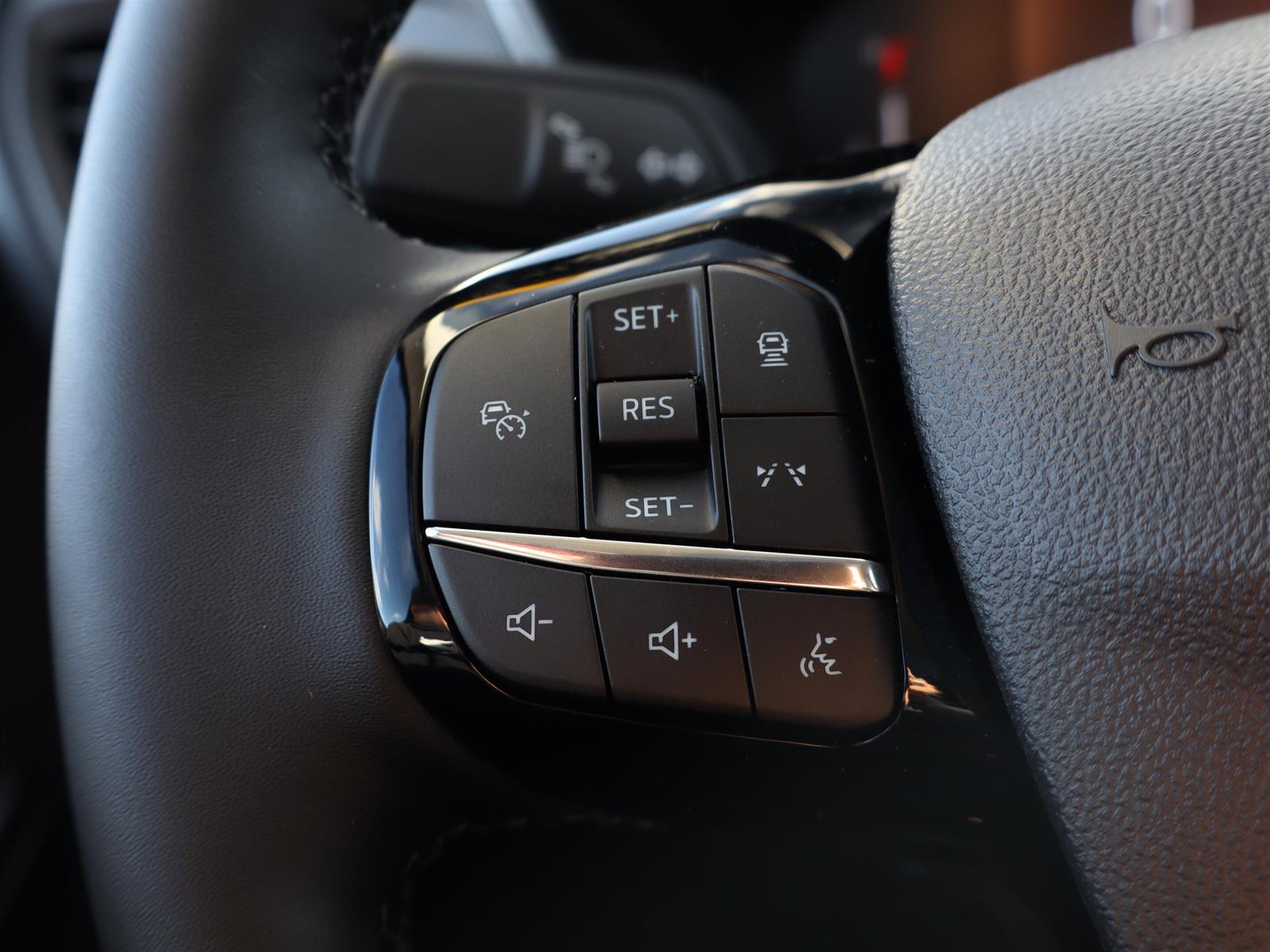 2026 Ford Escape PHEV FWD - Thumbnail 15