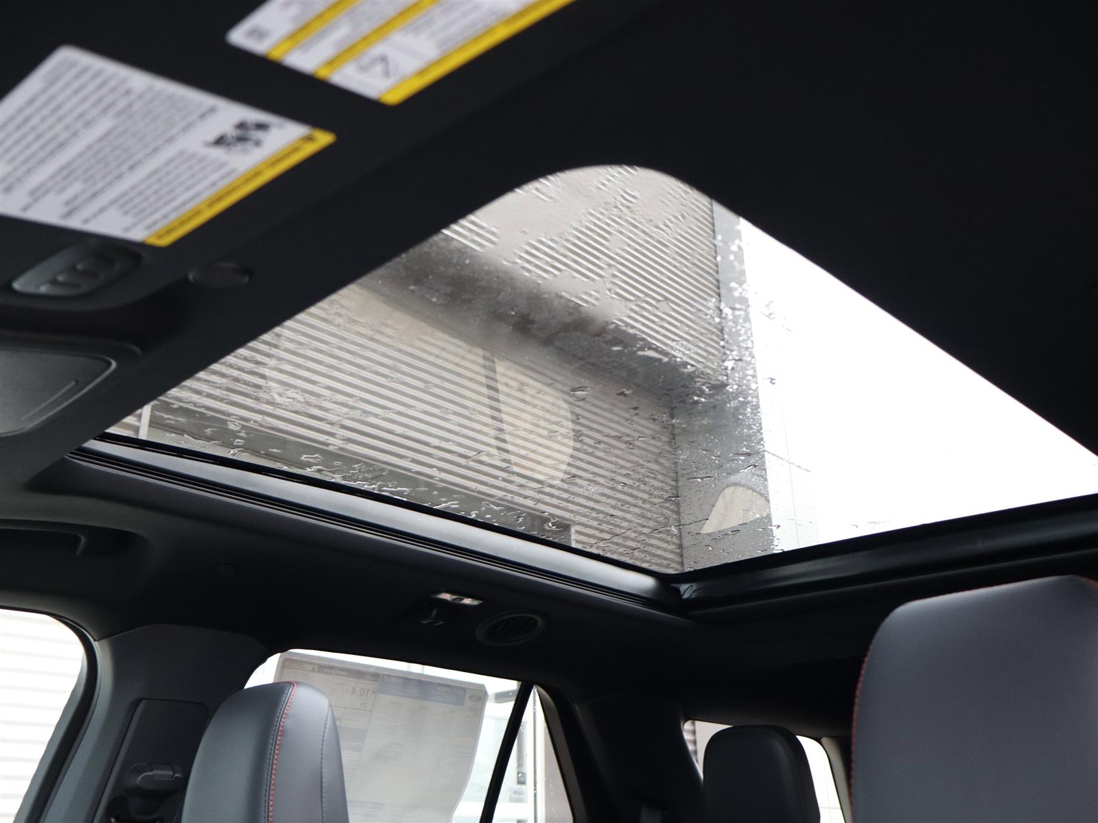 2026 Ford Explorer ST-Line | Heated Steering Wheel | Power Liftgate - Thumbnail 23