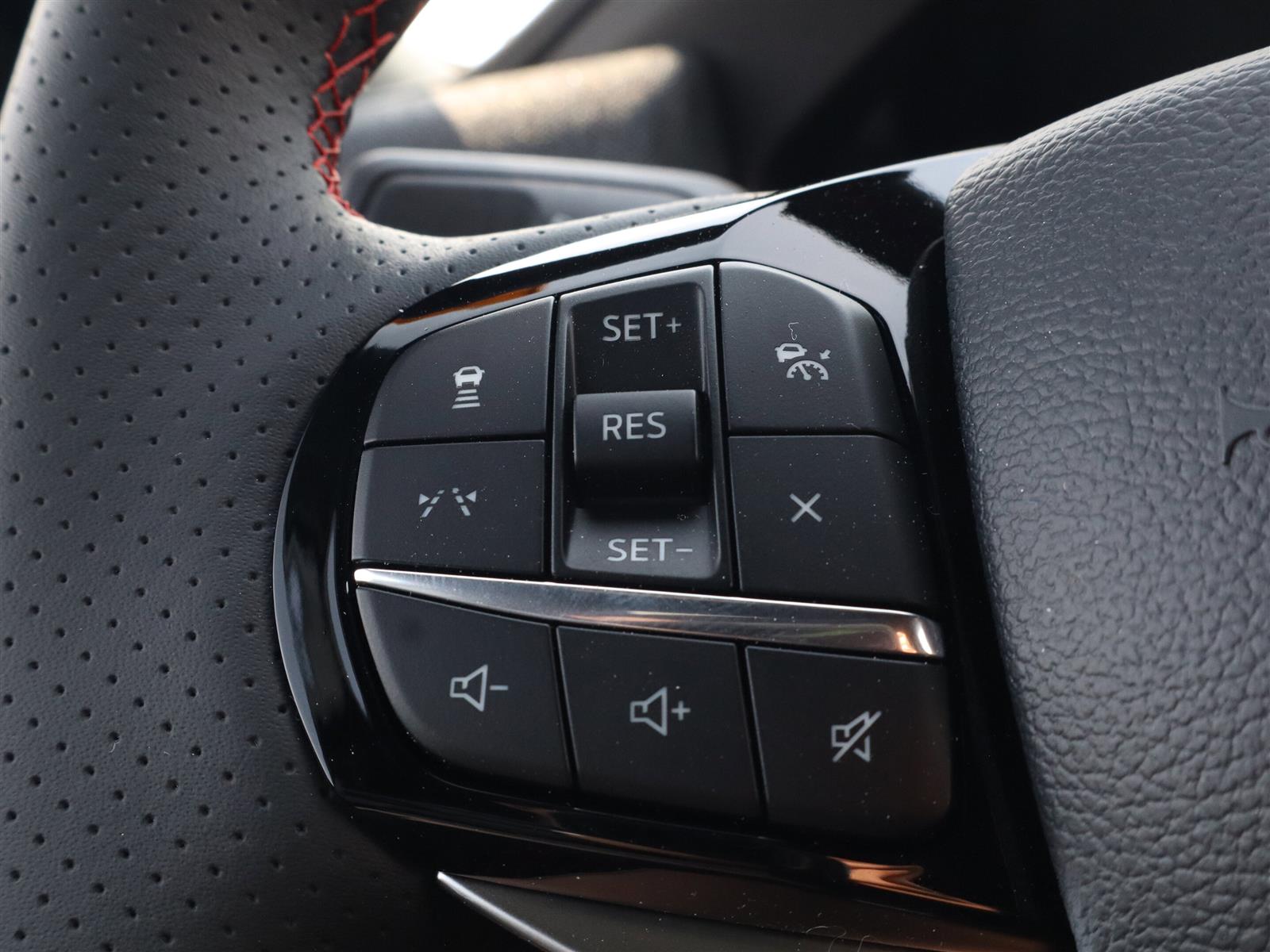 2026 Ford Explorer ST-Line | Hill Start Assist | Heated Steering Whee - Thumbnail 16