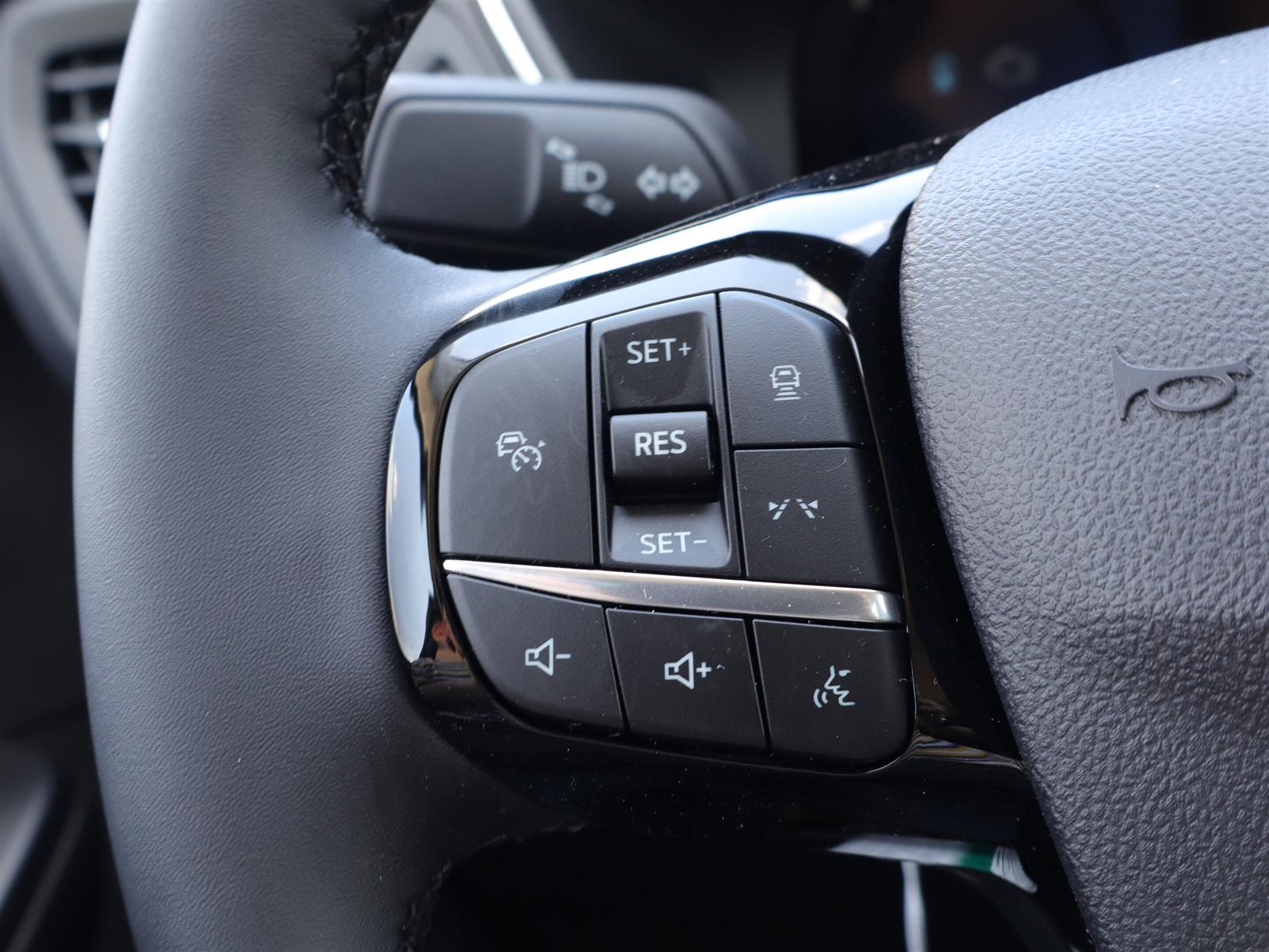 2026 Ford Escape PHEV FWD - Thumbnail 14