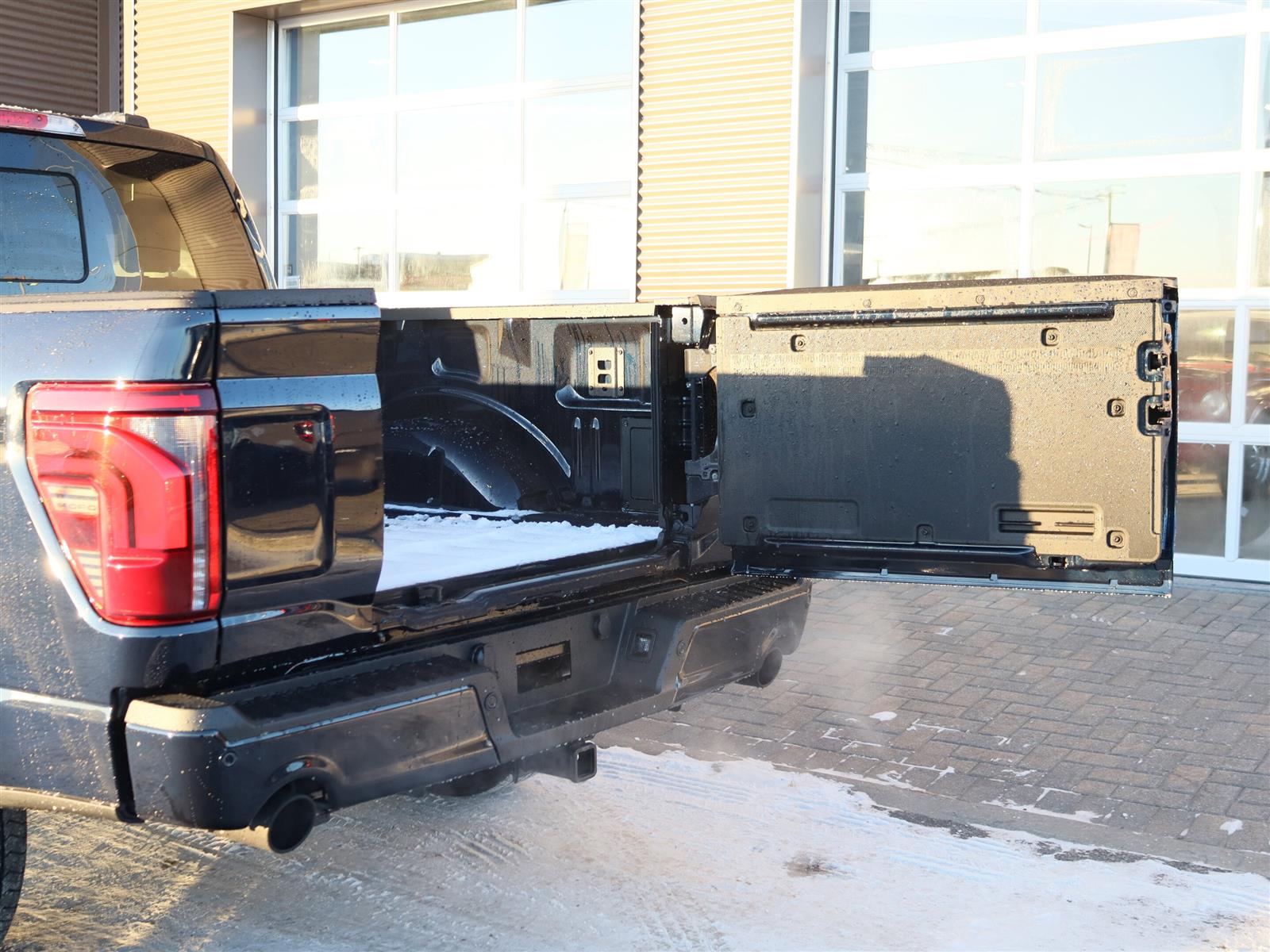 2025 Ford F-150 LARIAT | Mobile Office Pack | Heated Rear Seats - Thumbnail 12