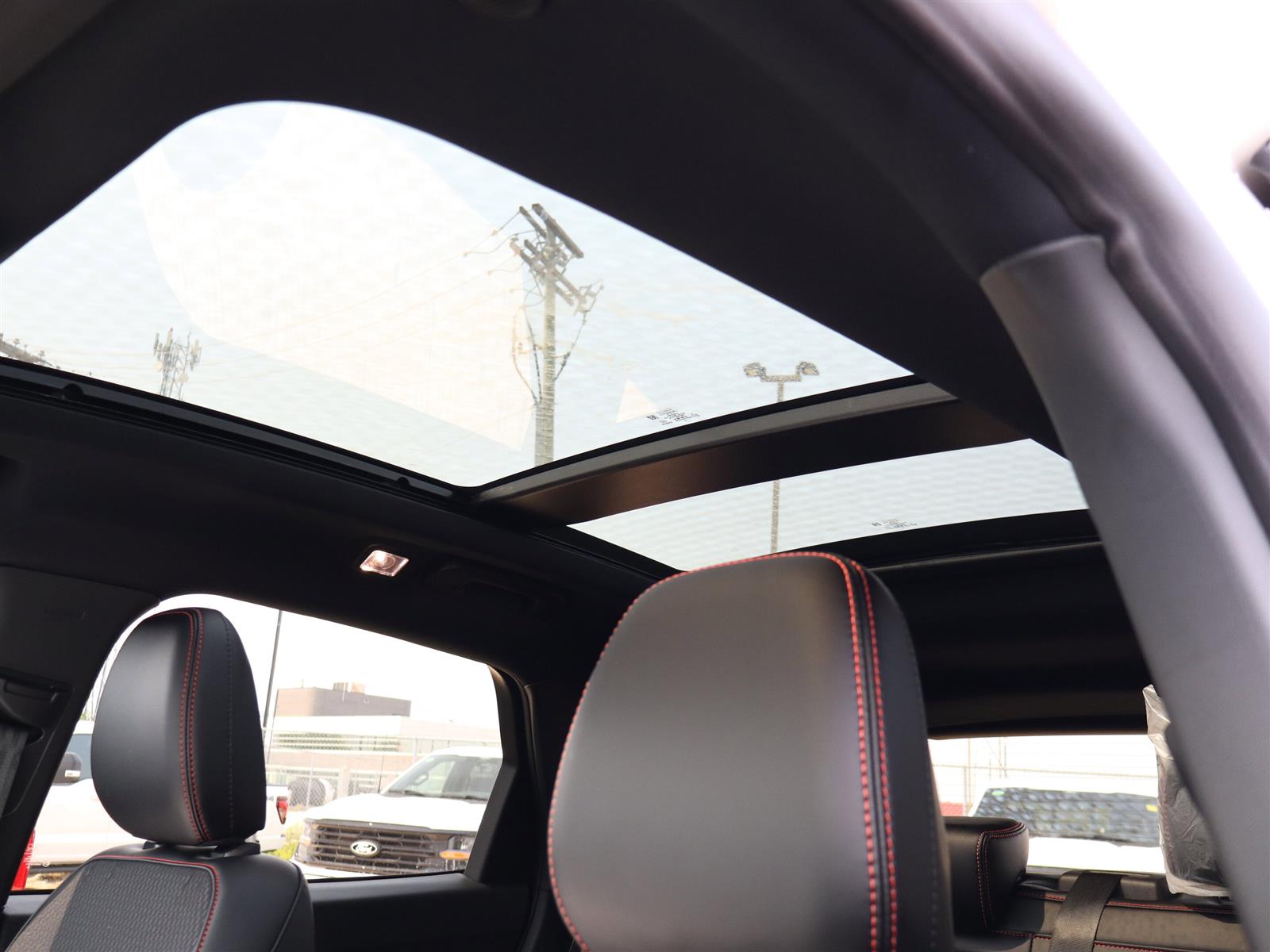 2026 Ford Escape ST-Line | Panoramic Vista Roof | Adaptive Cruise - Thumbnail 23