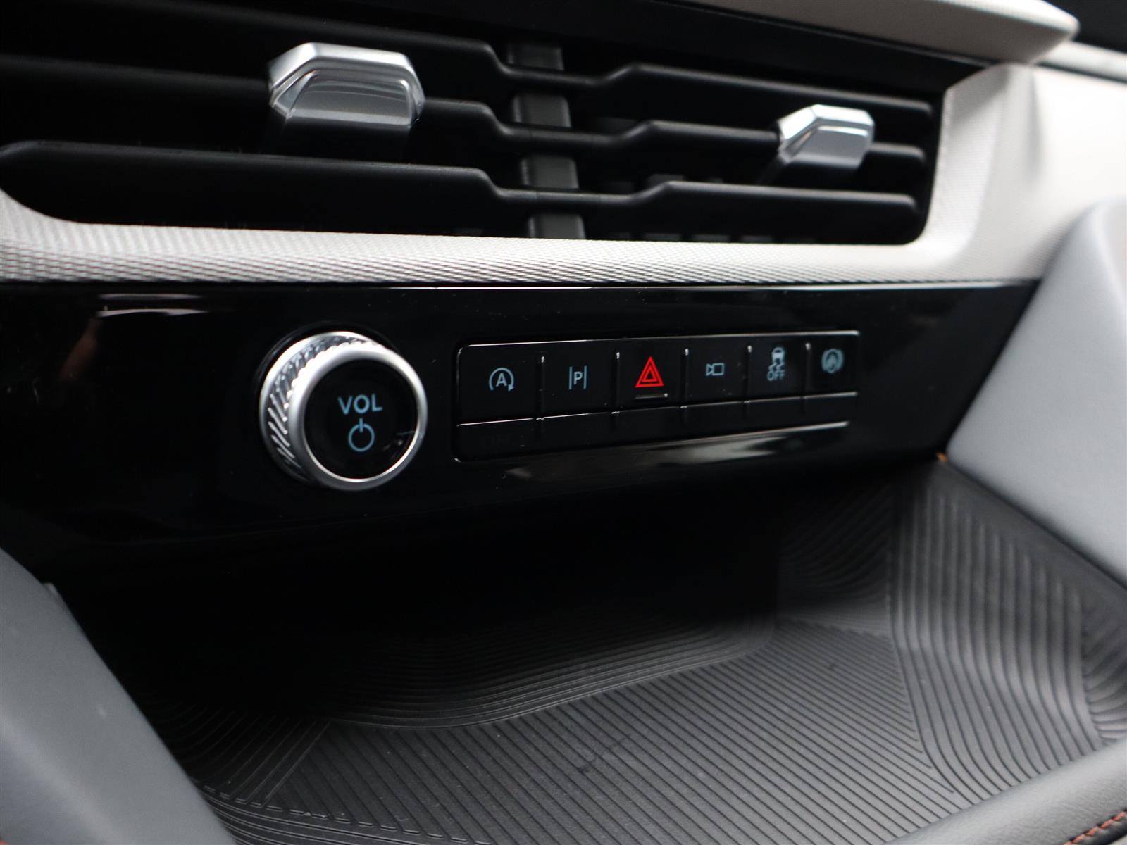 2026 Ford Explorer Active | Remote Start | Auto High-Beams - Thumbnail 21