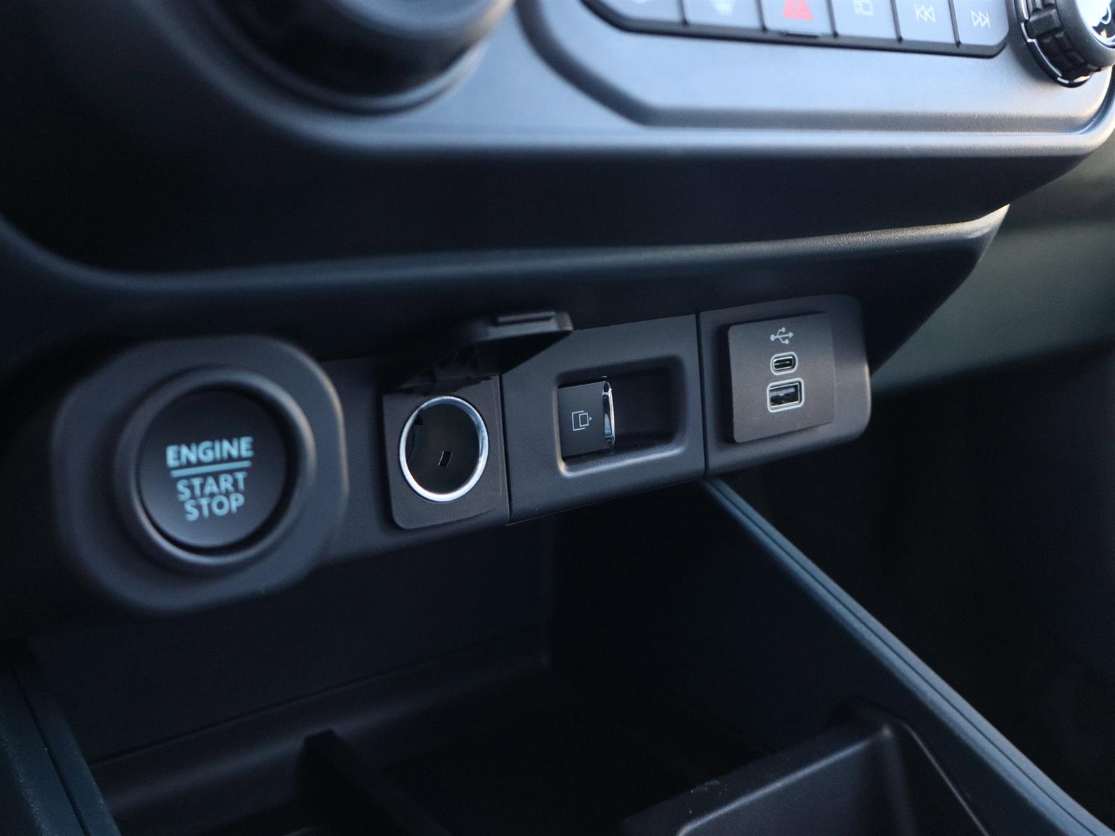 2026 Ford Maverick LARIAT AWD SuperCrew - Thumbnail 22