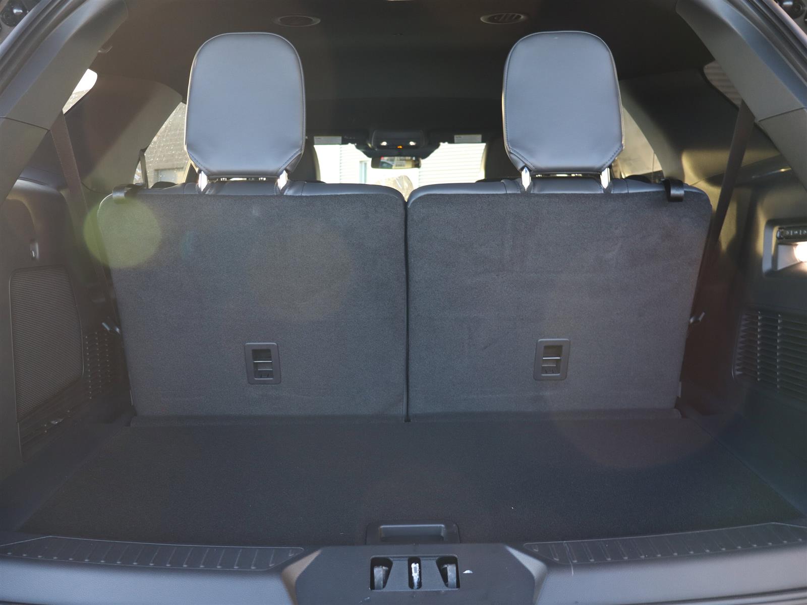 2026 Ford Explorer Tremor | Ambient Lighting | Roof Rails - Thumbnail 26