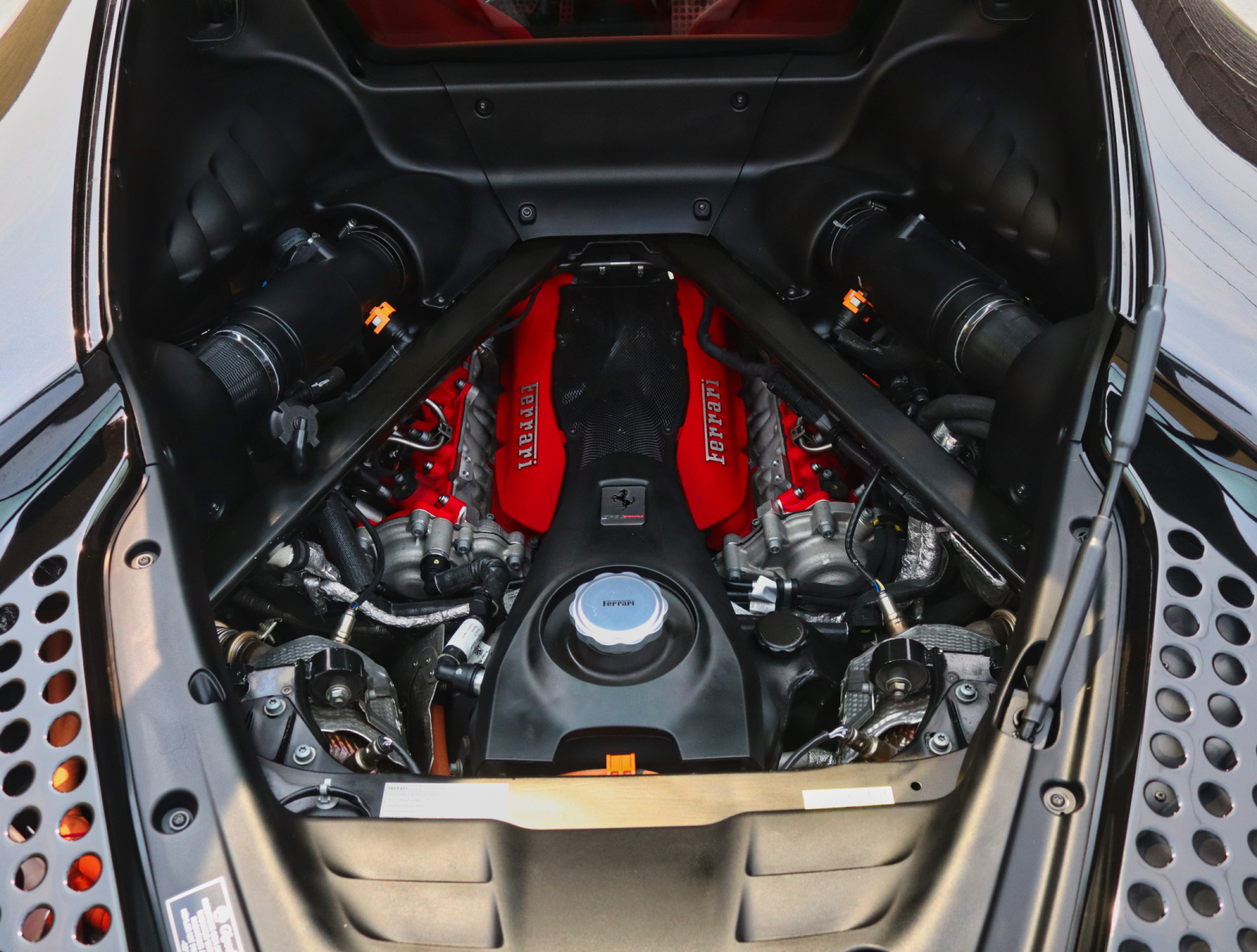 2023 Ferrari Scaglietti Stradale | Red Leather | Navigation | PW,PL,PM | Keyless | BU Camera | Bluetooth | 20" Alloys - Thumbnail 21