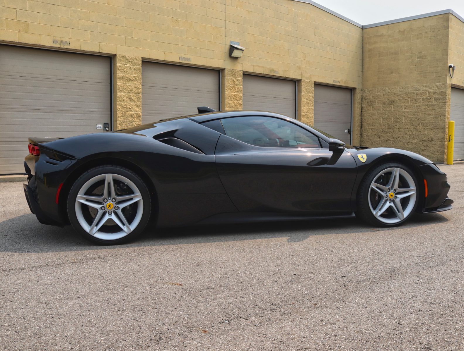 2023 Ferrari Scaglietti Stradale | Red Leather | Navigation | PW,PL,PM | Keyless | BU Camera | Bluetooth | 20" Alloys - Thumbnail 3