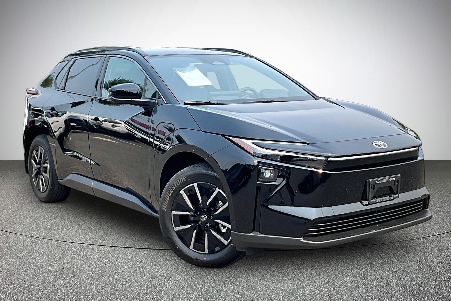 2026 Toyota bZ XLE AWD - Thumbnail 5