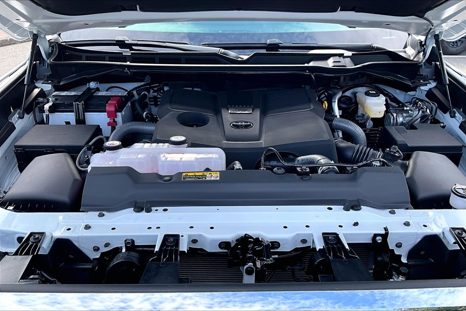 2026 Toyota Tundra 4X4 Tundra CrewMax SR5 L - Thumbnail 11