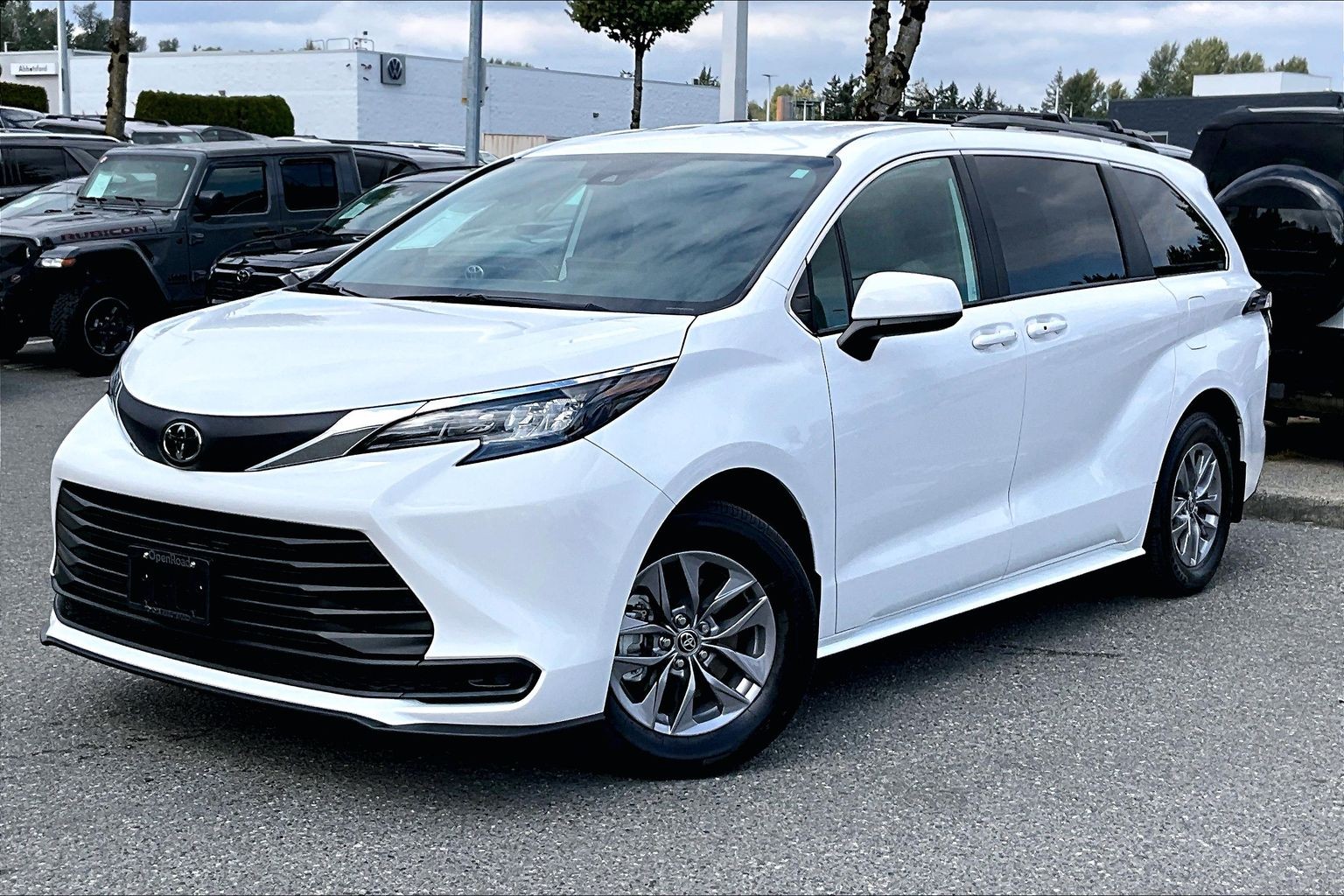 2026 Toyota Sienna Hybrid Sienna LE 8-Pass - Thumbnail 14