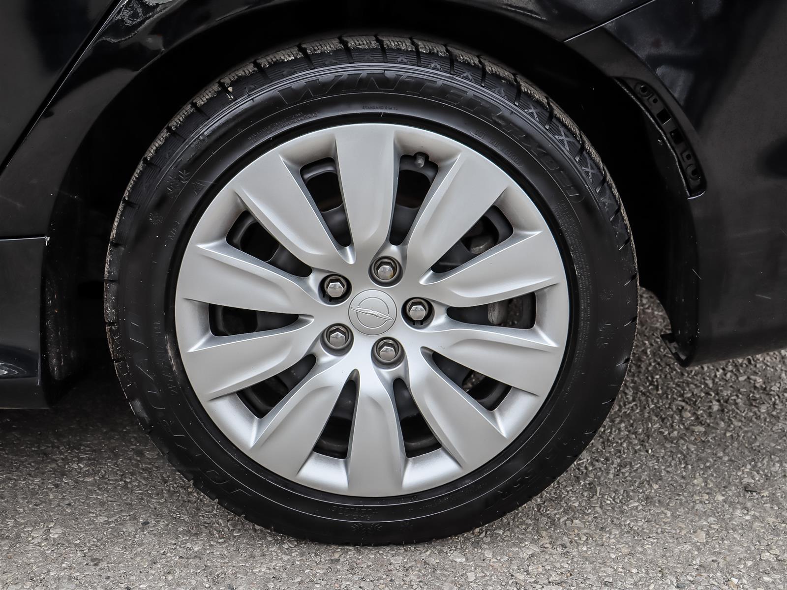 2015 Chrysler 200 - Thumbnail 14