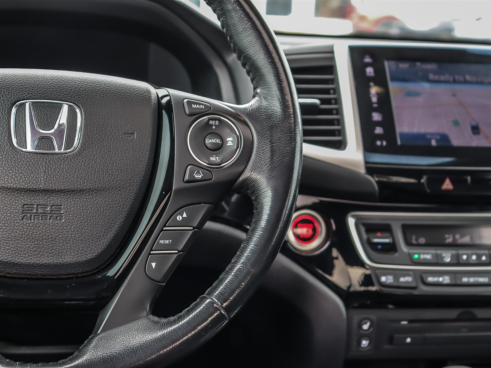 2017 Honda Ridgeline Touring - Thumbnail 15