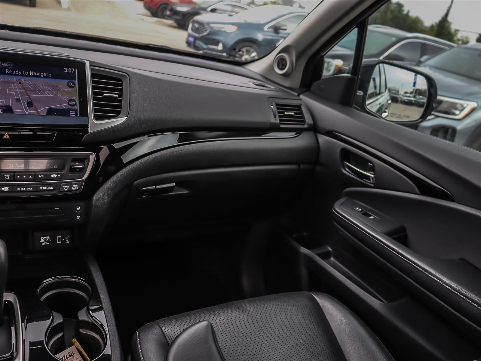 2017 Honda Ridgeline Touring - Thumbnail 18