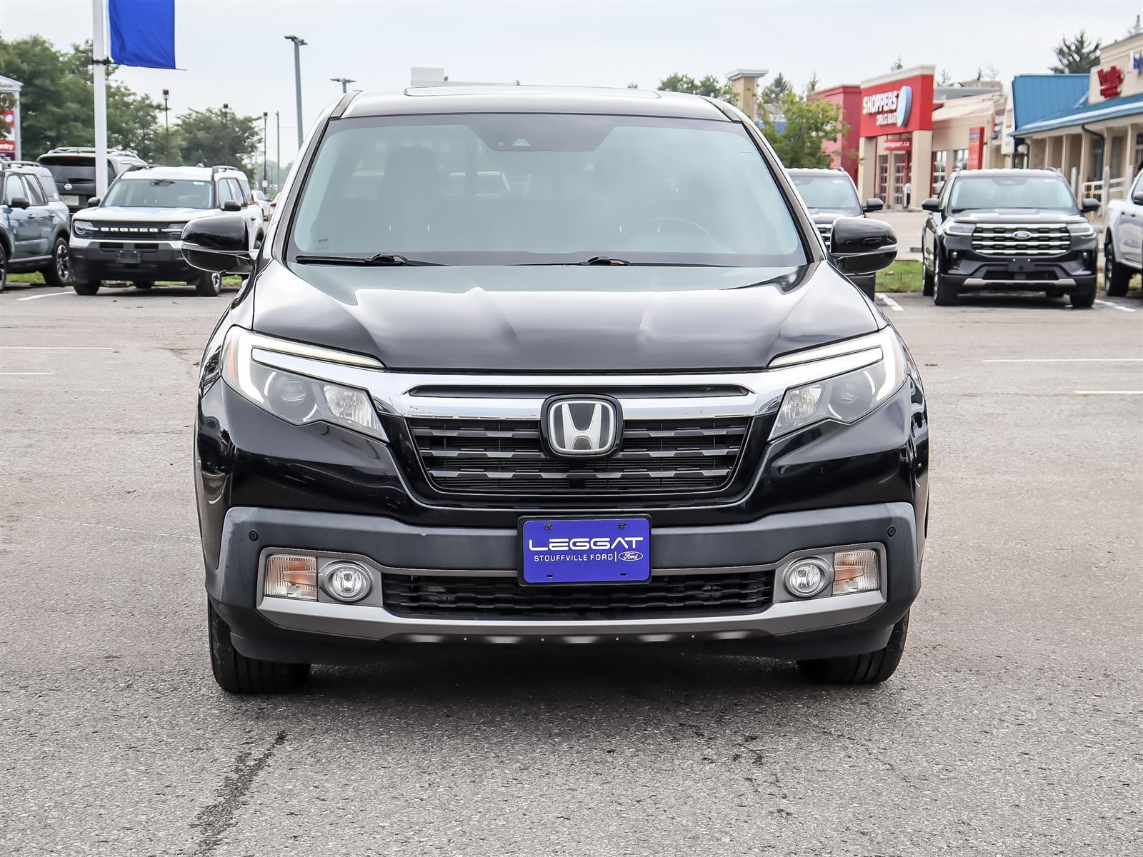 2017 Honda Ridgeline Touring - Thumbnail 3