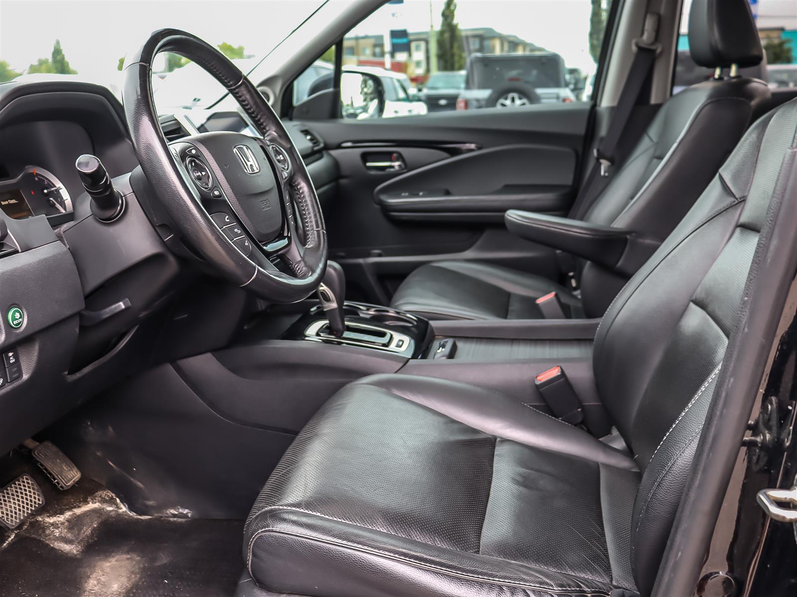 2017 Honda Ridgeline Touring - Thumbnail 9