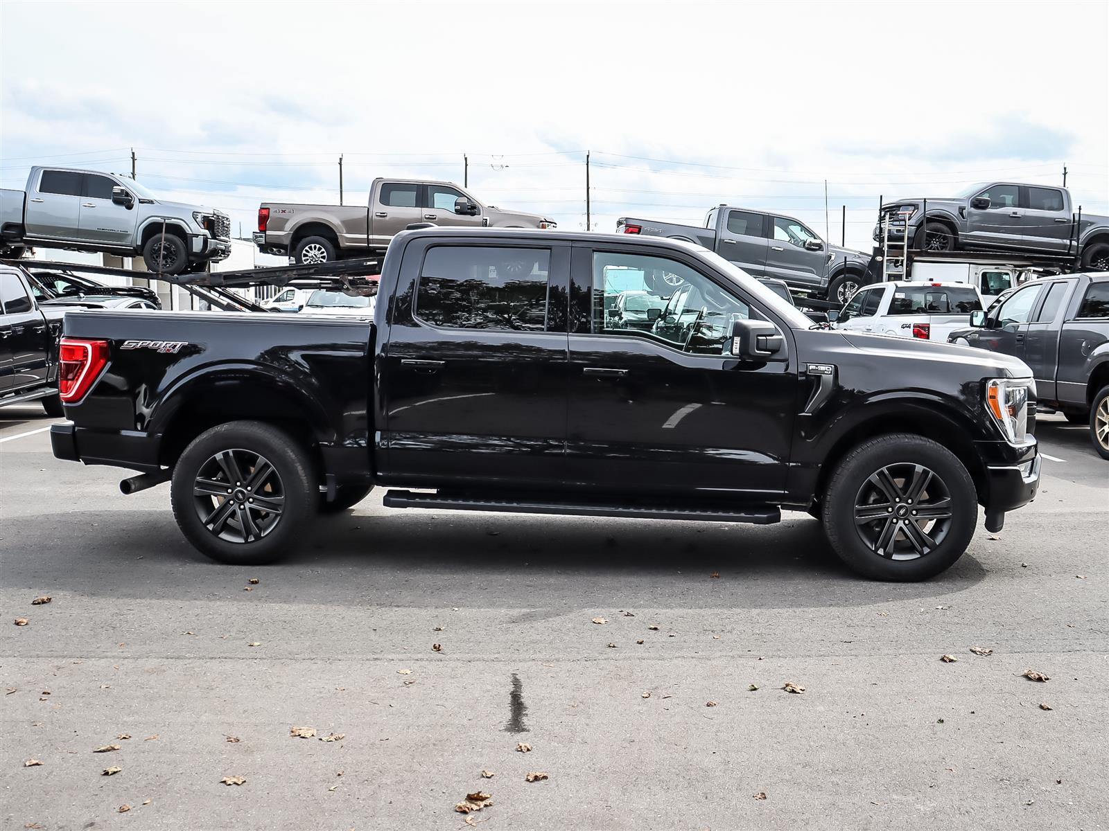 2021 Ford F-150 XLT - Thumbnail 4