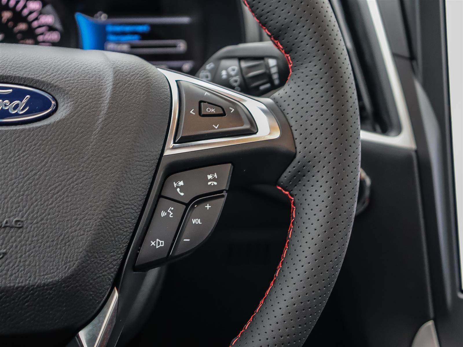 2022 Ford Edge - Thumbnail 16