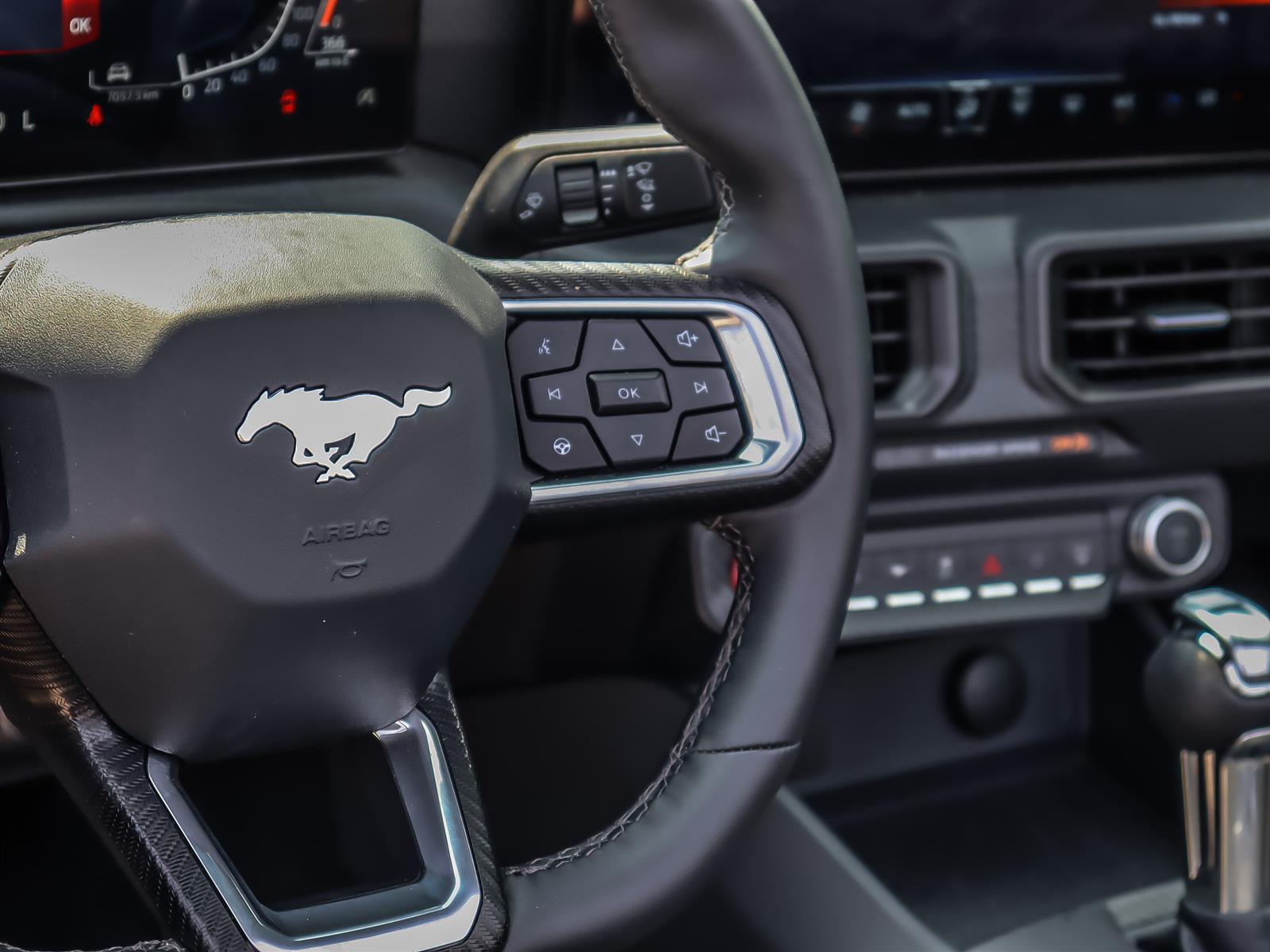 2026 Ford Mustang EcoBoost Convertible - Thumbnail 12