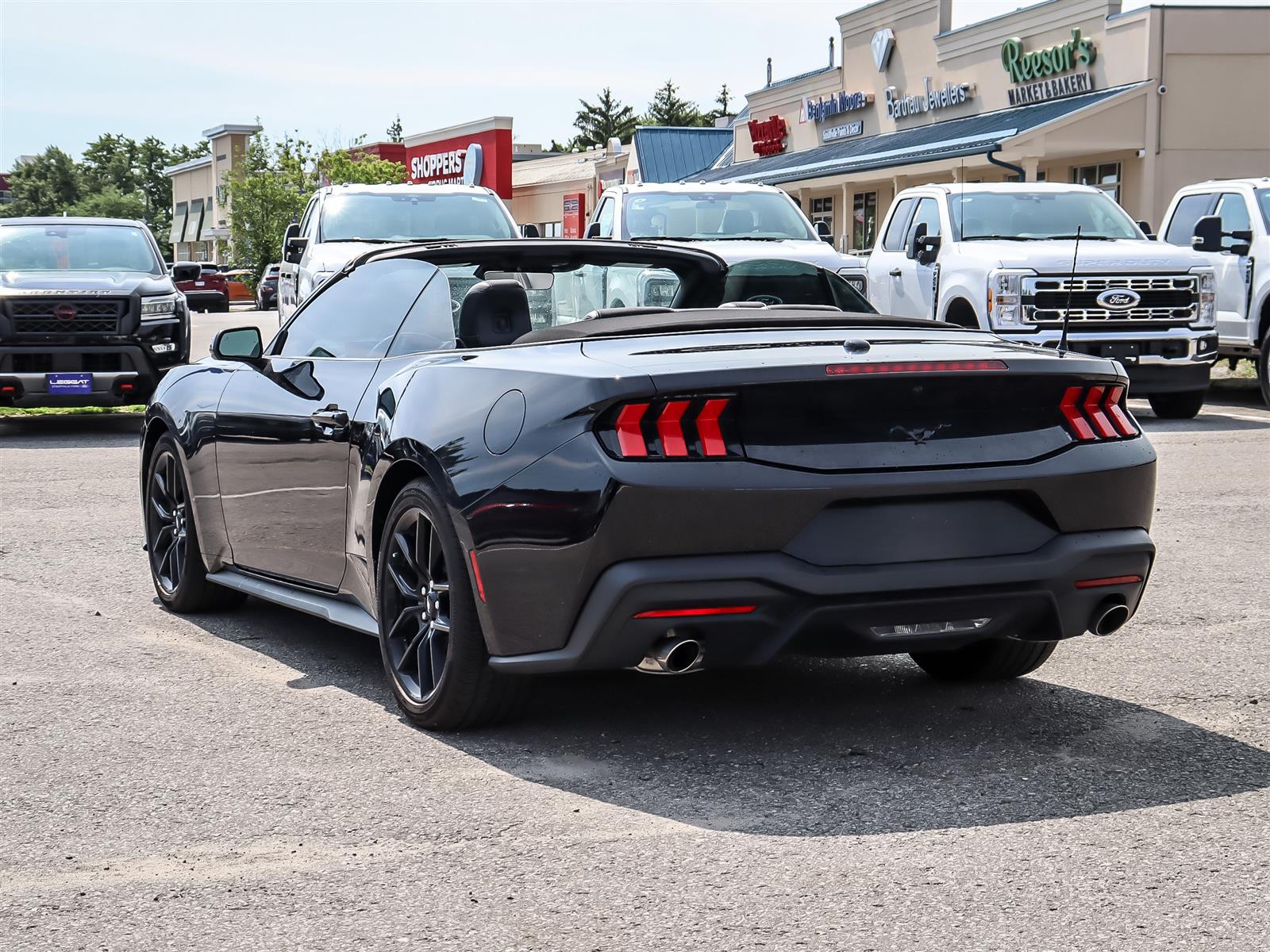 2026 Ford Mustang EcoBoost Convertible - Thumbnail 6