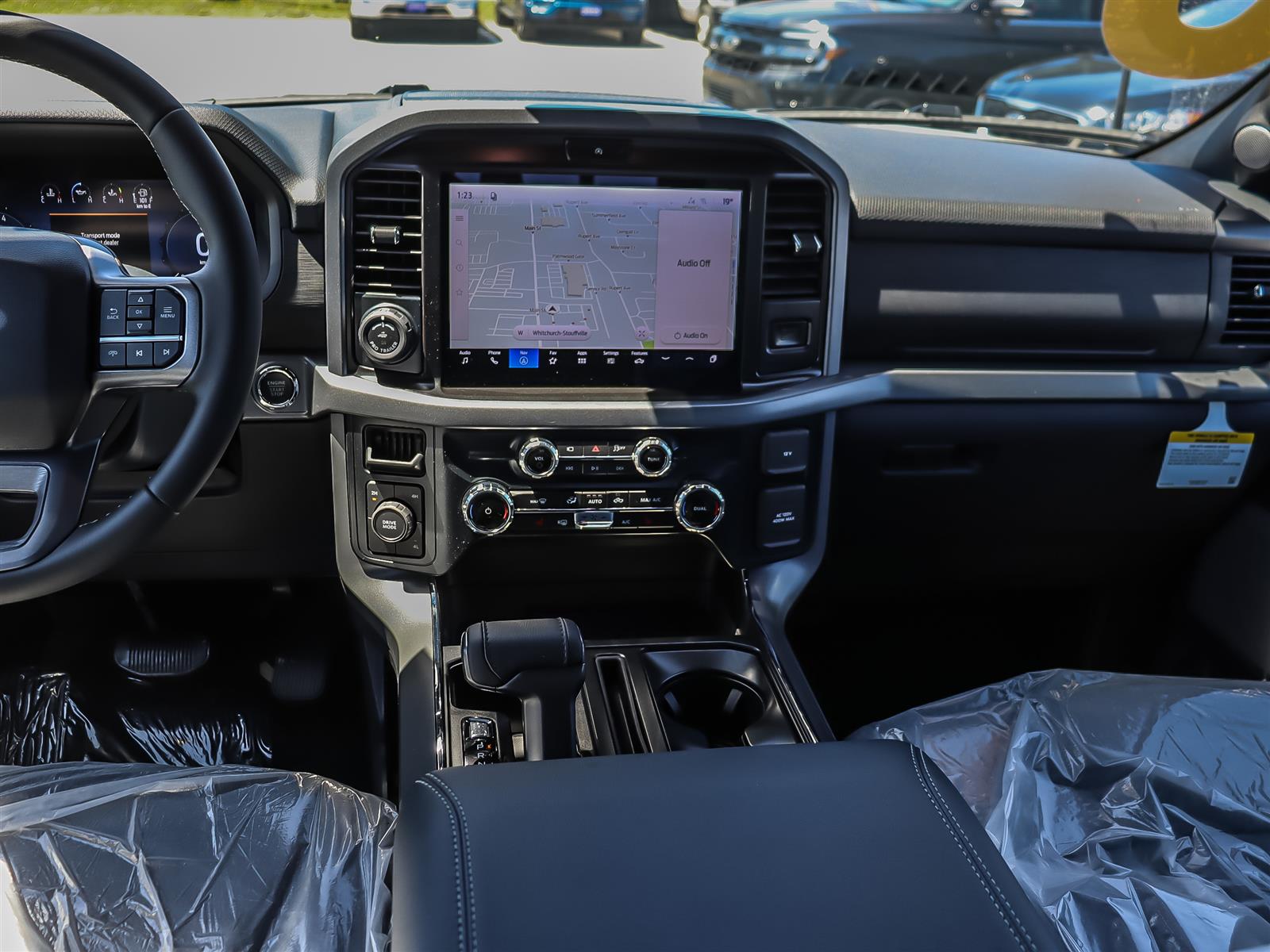 2026 Ford F-150 XLT 4WD SuperCrew 5.5' Box - Thumbnail 14