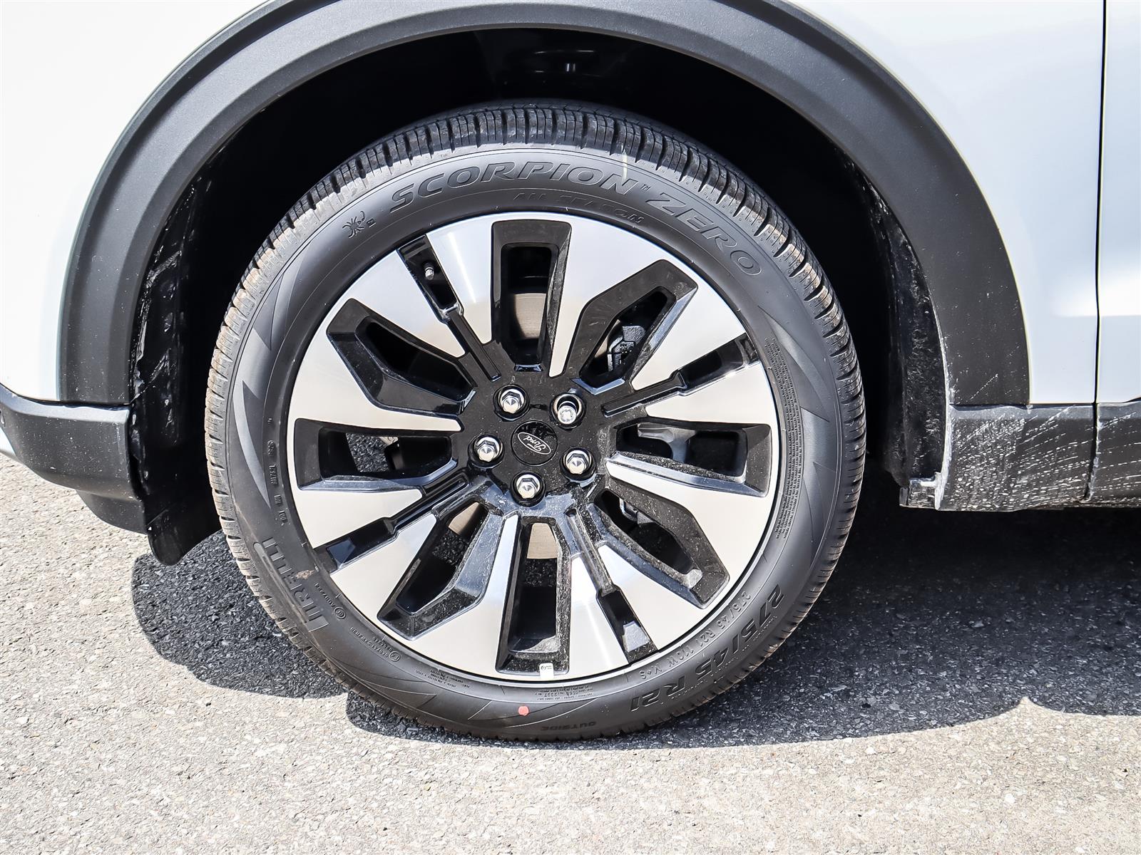 2026 Ford Explorer Platinum 4WD - Thumbnail 27