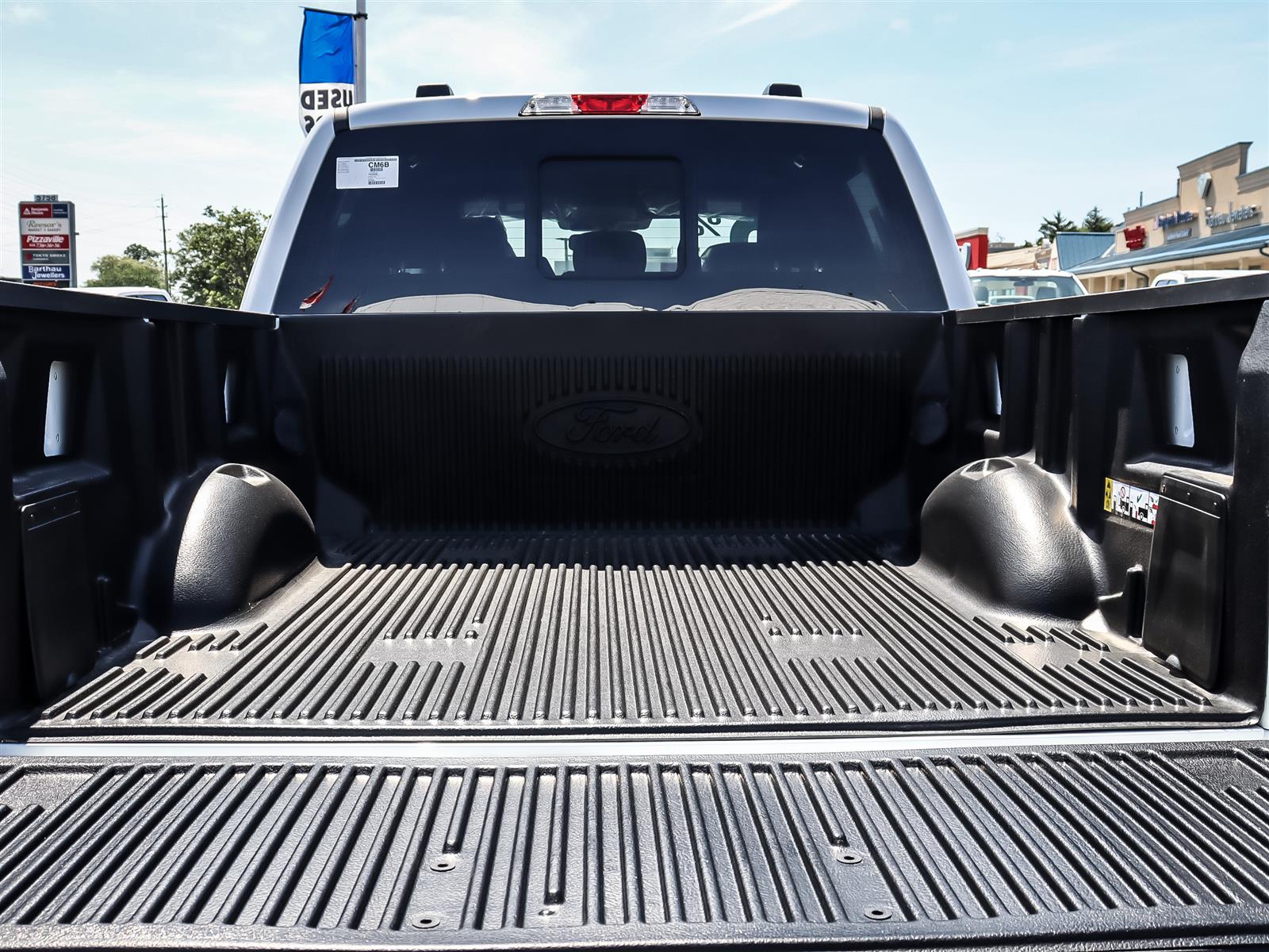2026 Ford F-150 XLT 4WD SuperCrew 5.5' Box - Thumbnail 21