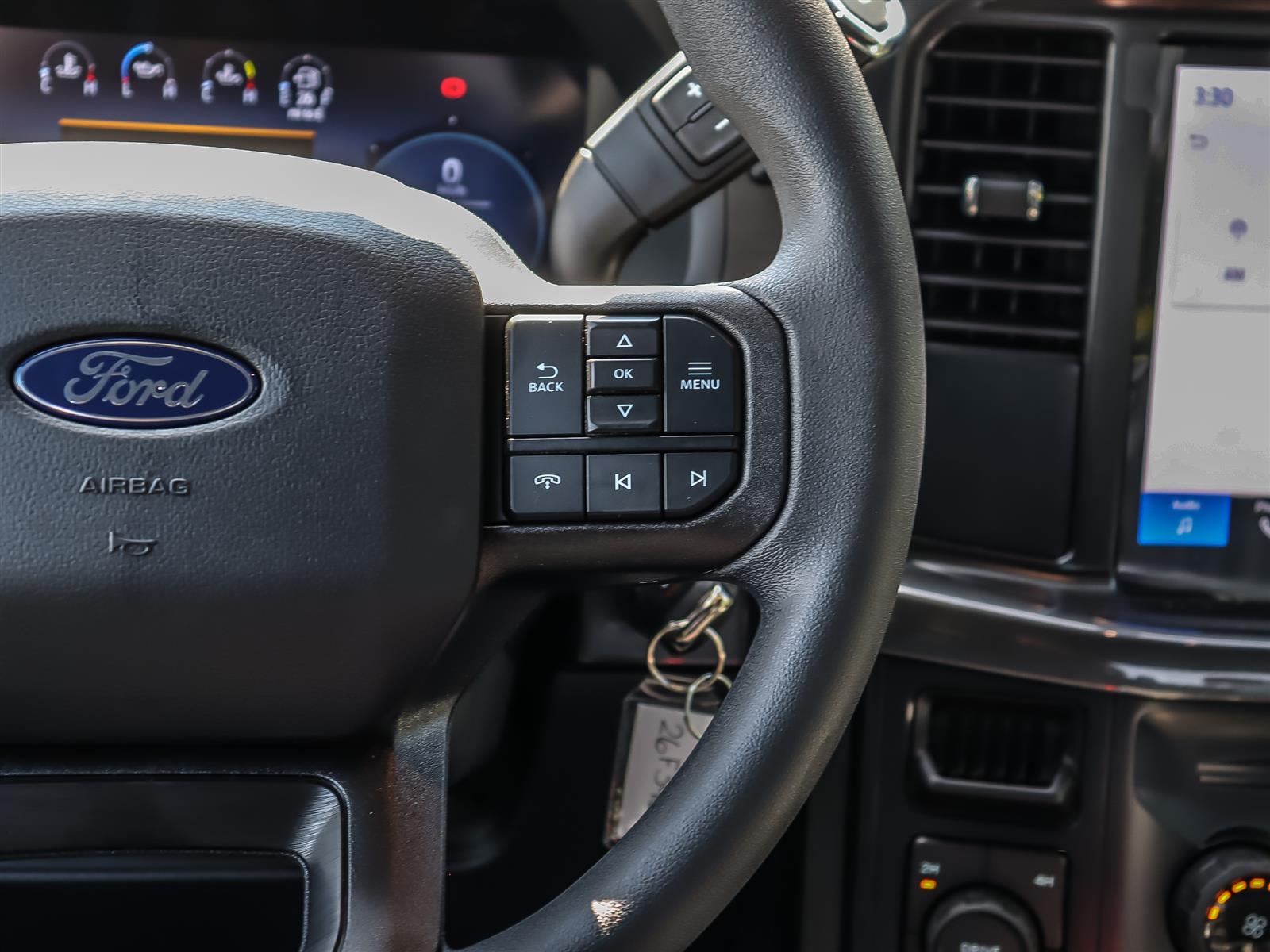 2026 Ford F-150 STX 4WD SuperCrew 5.5' Box - Thumbnail 14