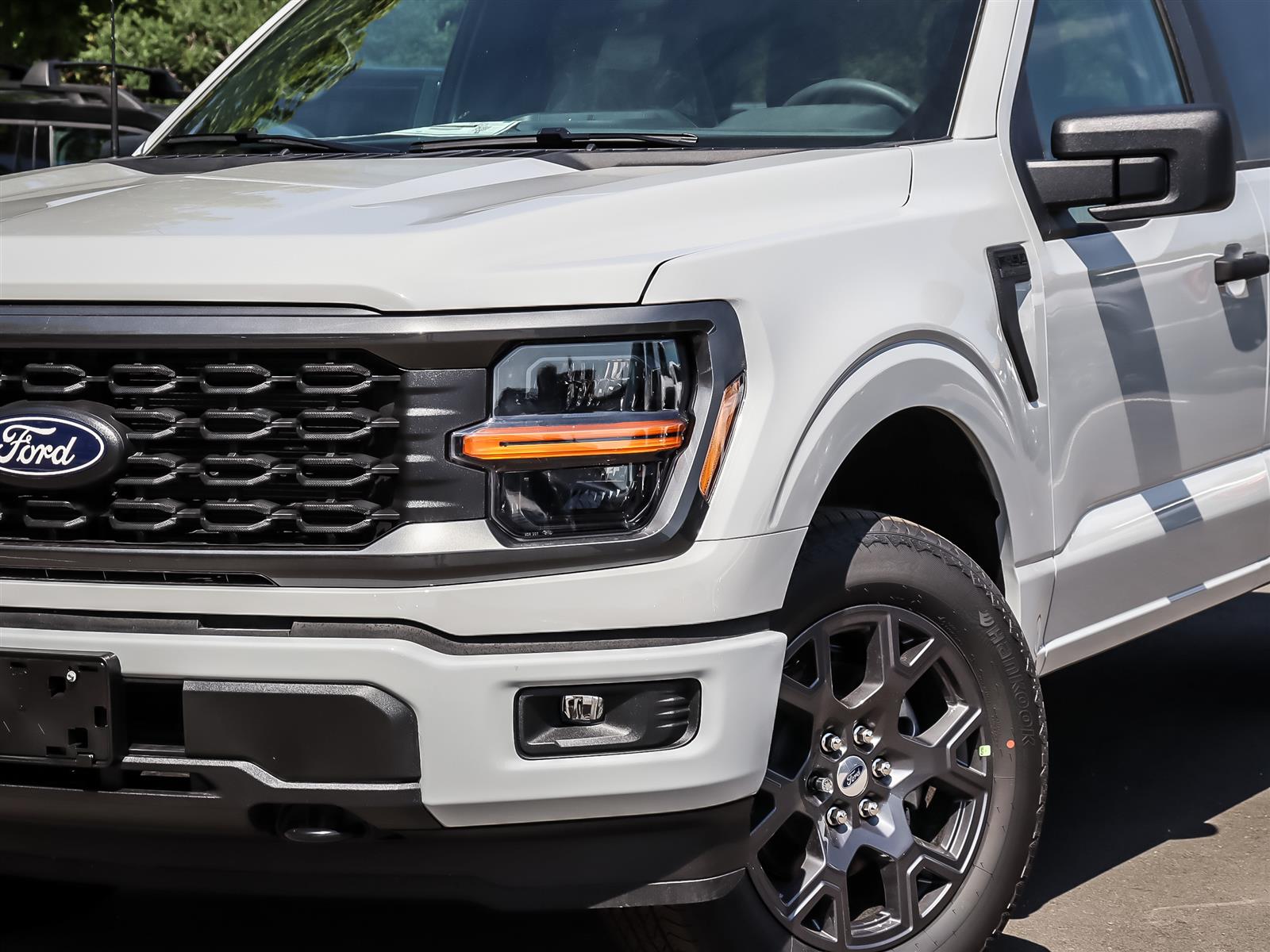 2026 Ford F-150 STX 4WD SuperCrew 5.5' Box - Thumbnail 2