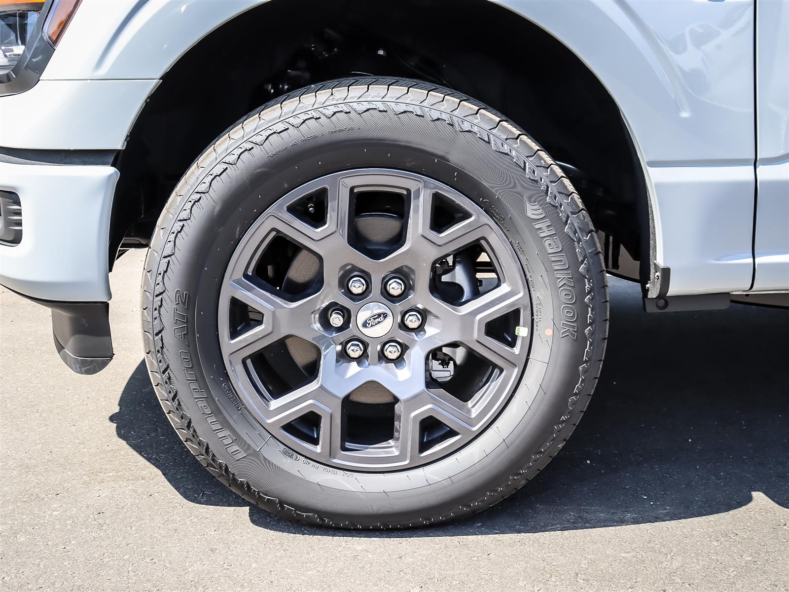 2026 Ford F-150 STX 4WD SuperCrew 5.5' Box - Thumbnail 23