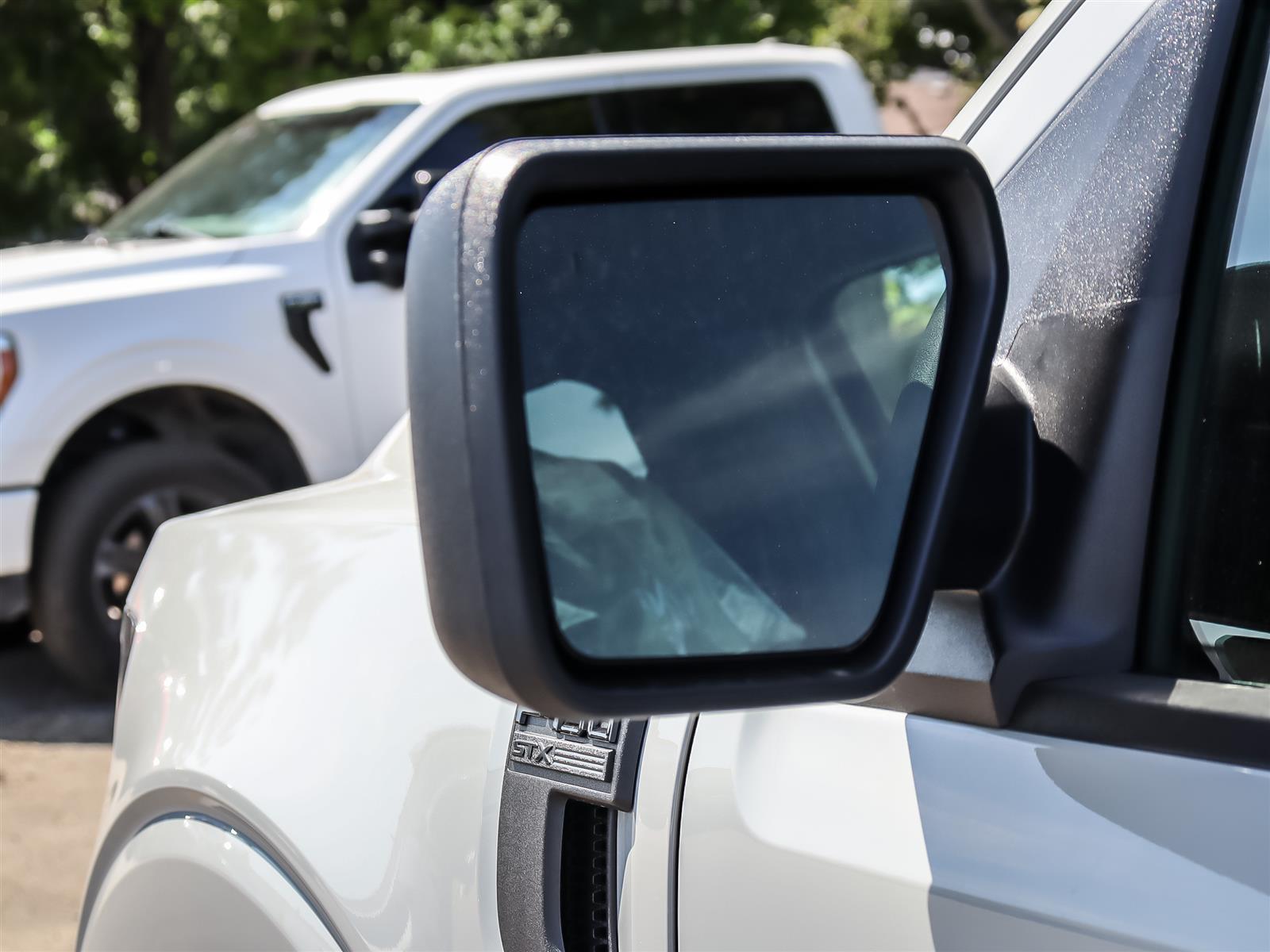 2026 Ford F-150 STX 4WD SuperCrew 5.5' Box - Thumbnail 7