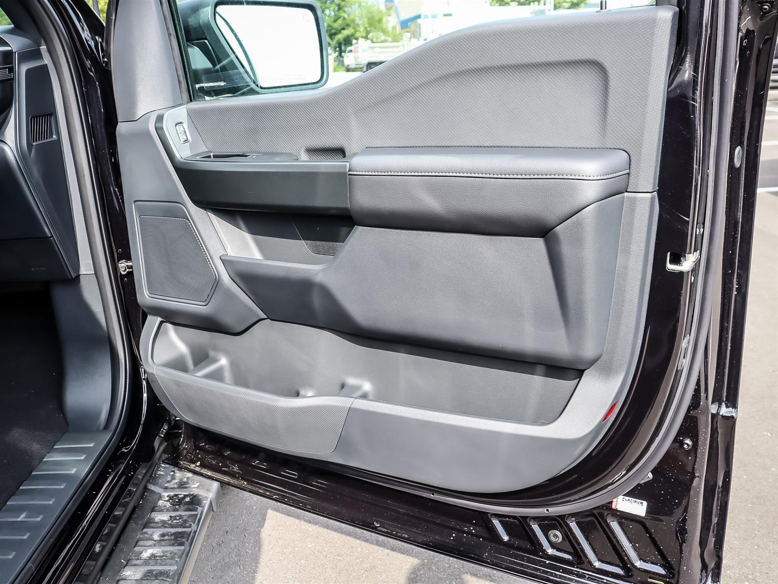 2026 Ford F-150 STX 4WD SuperCrew 5.5' Box - Thumbnail 15